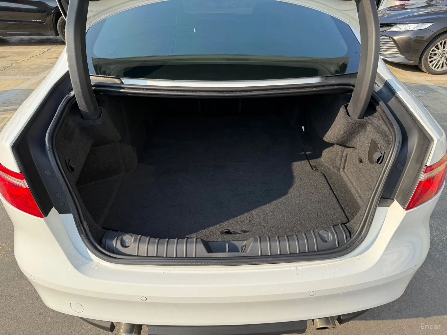 Jaguar XF (x260) превью 8