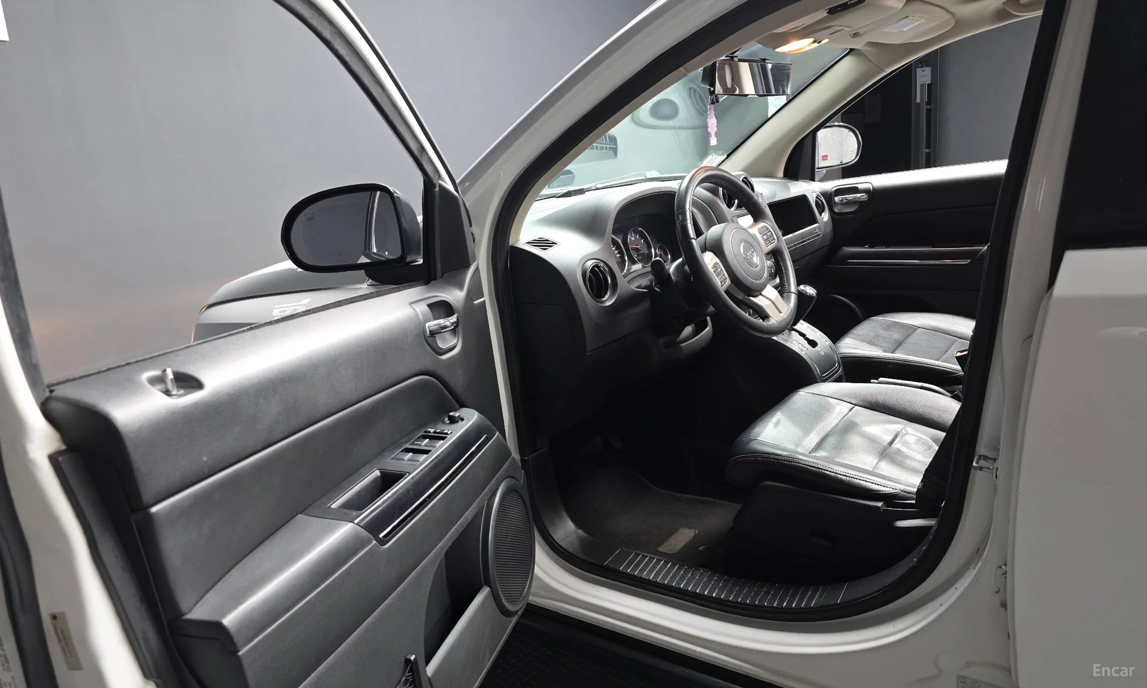 Jeep Compass превью 10