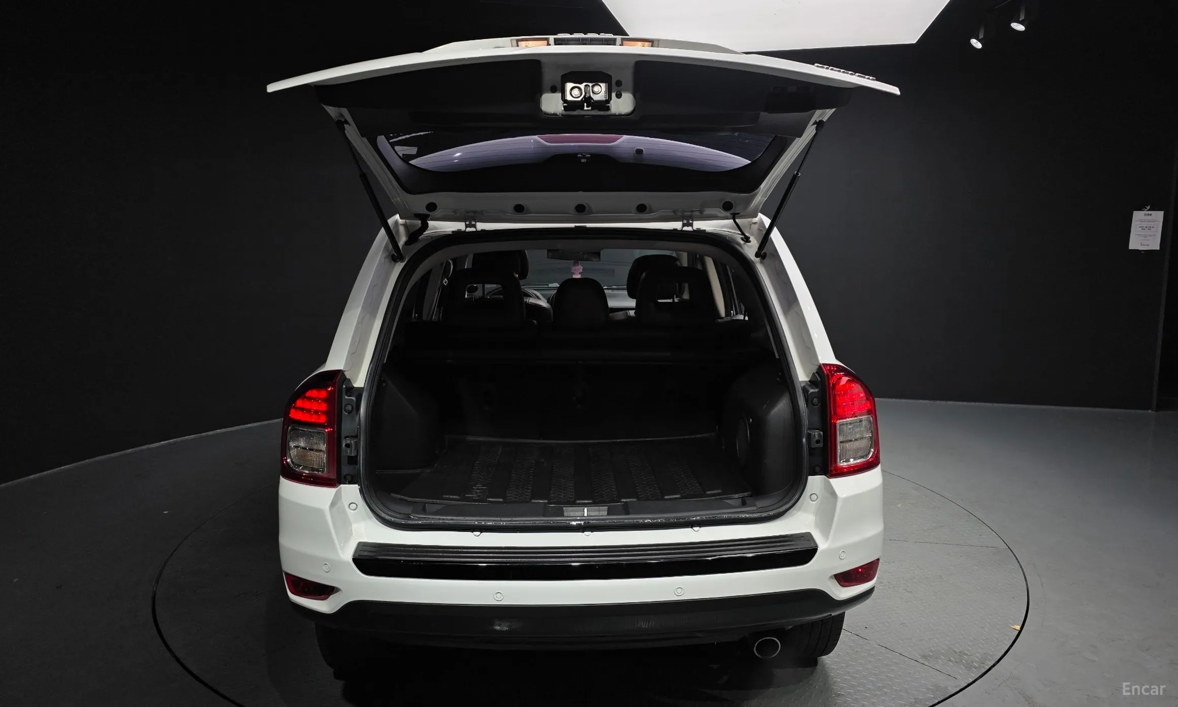 Jeep Compass превью 20