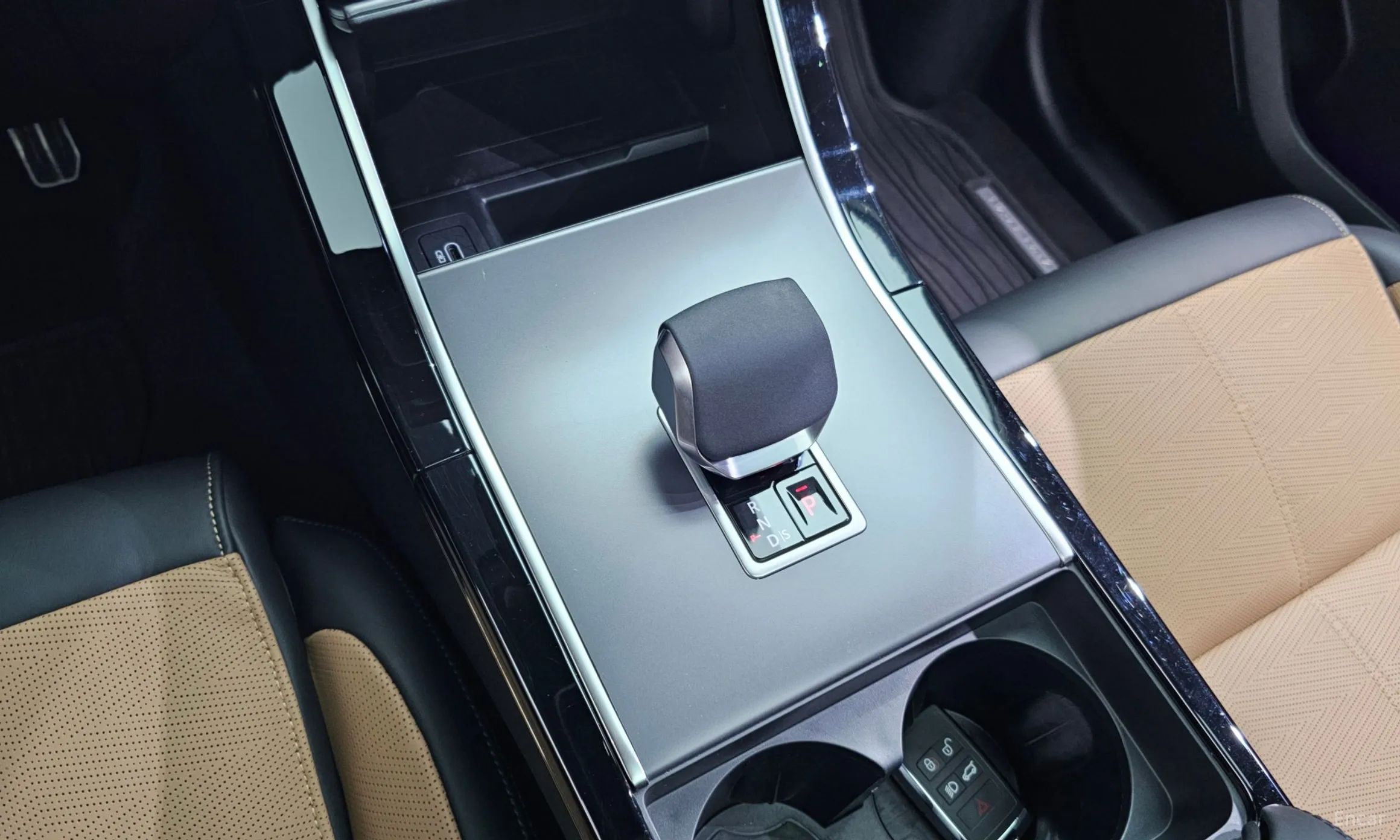 Land Rover Range Rover Bella превью 18