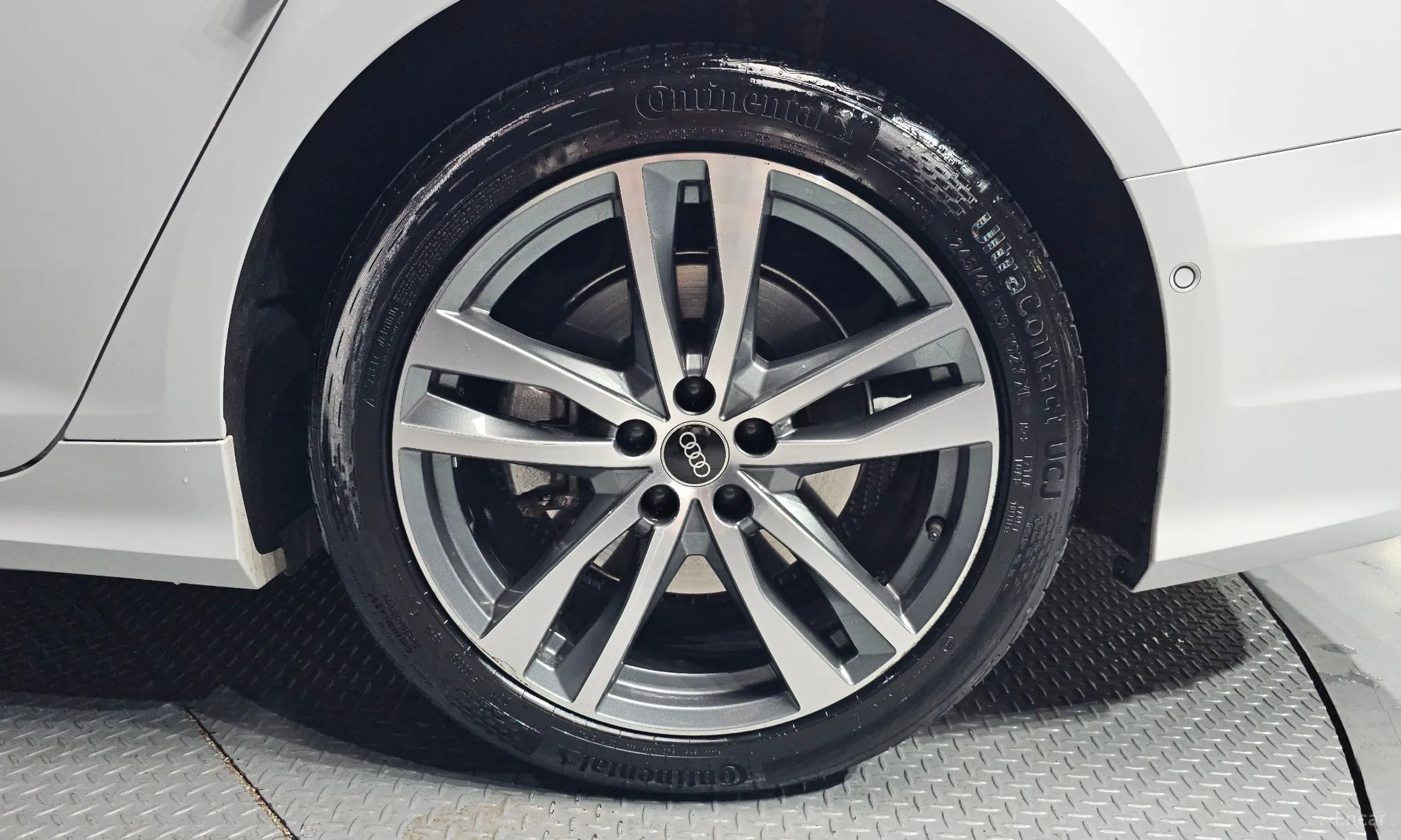 Audi A6 (C8) превью 5