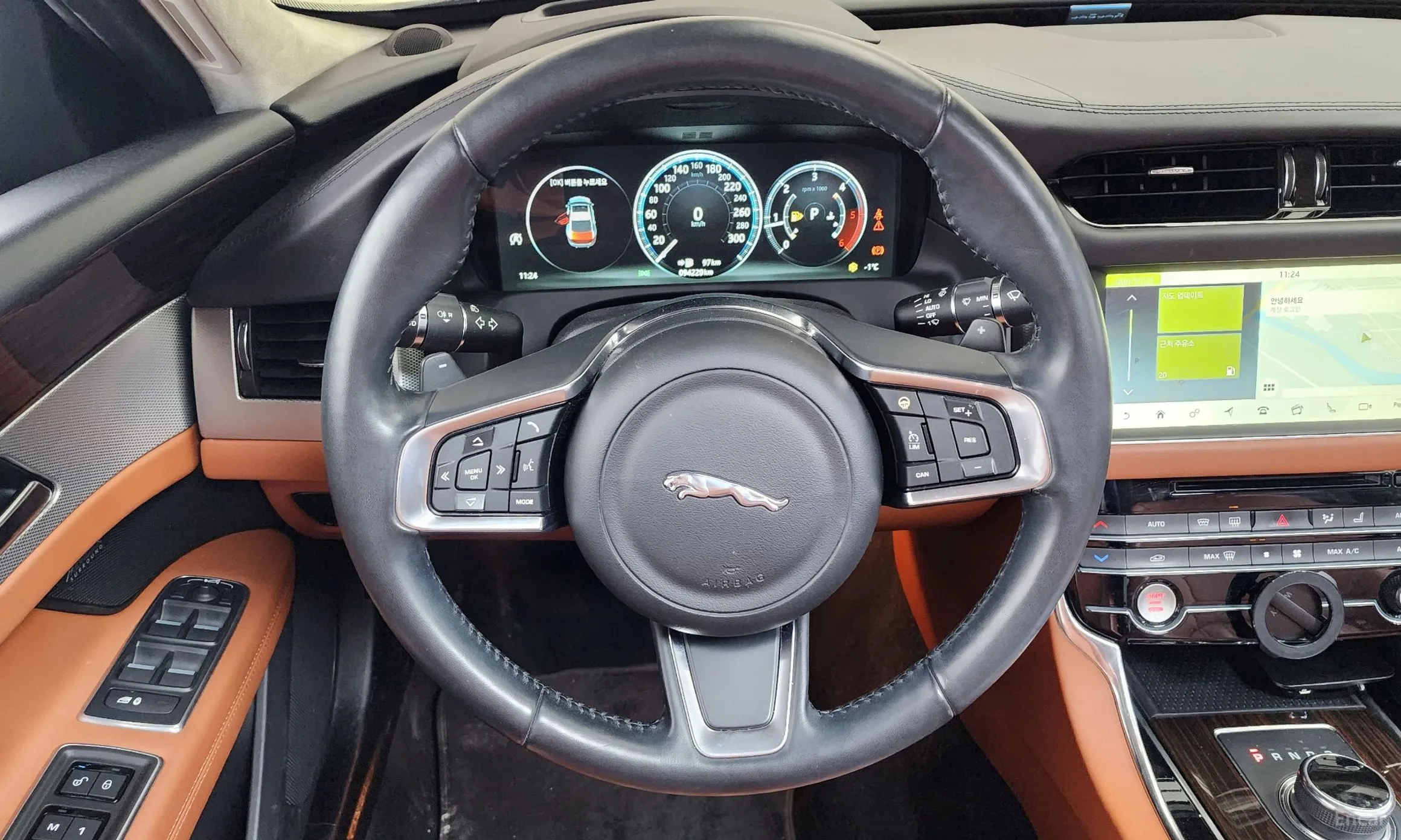 Jaguar XF (x260) превью 13