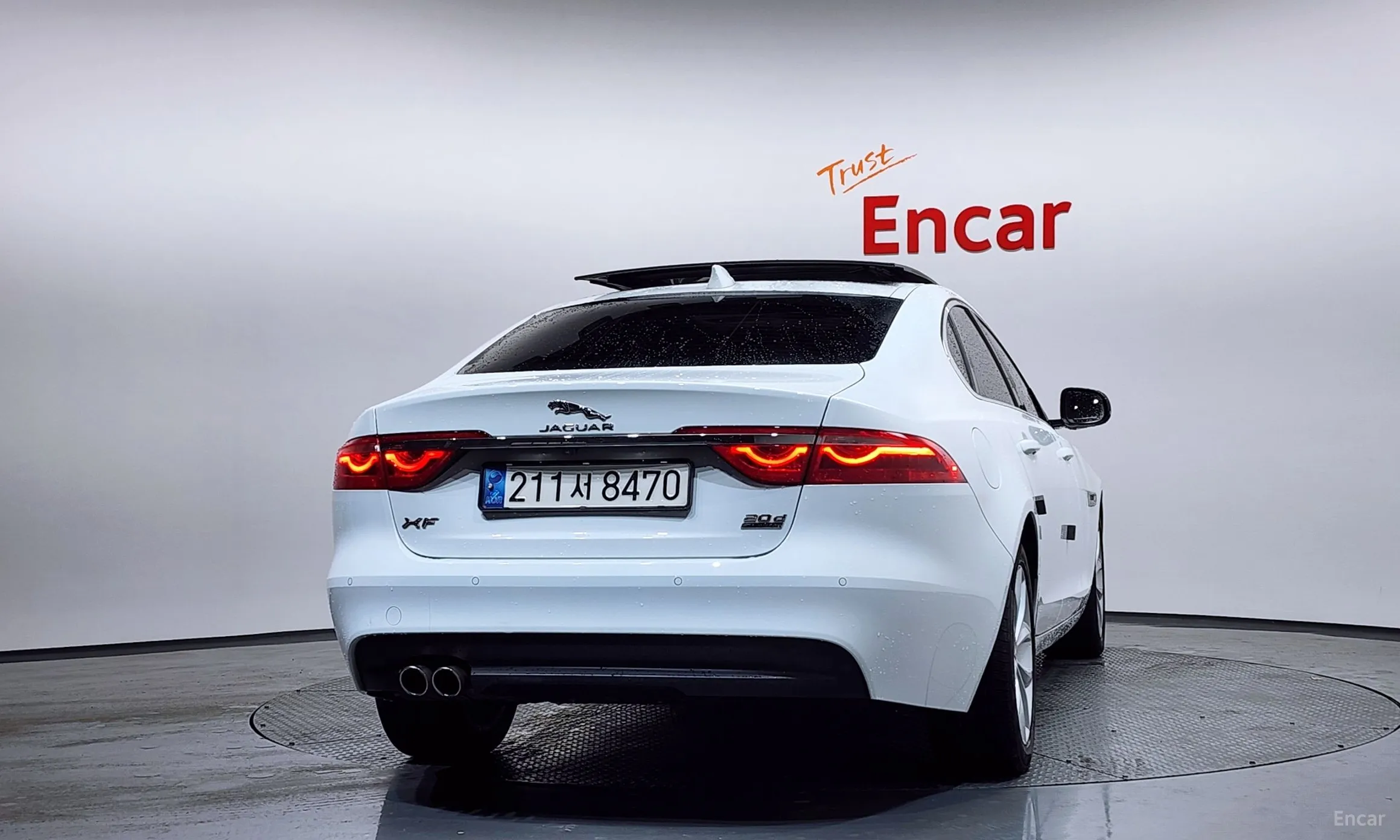 Jaguar XF (x260) превью 4