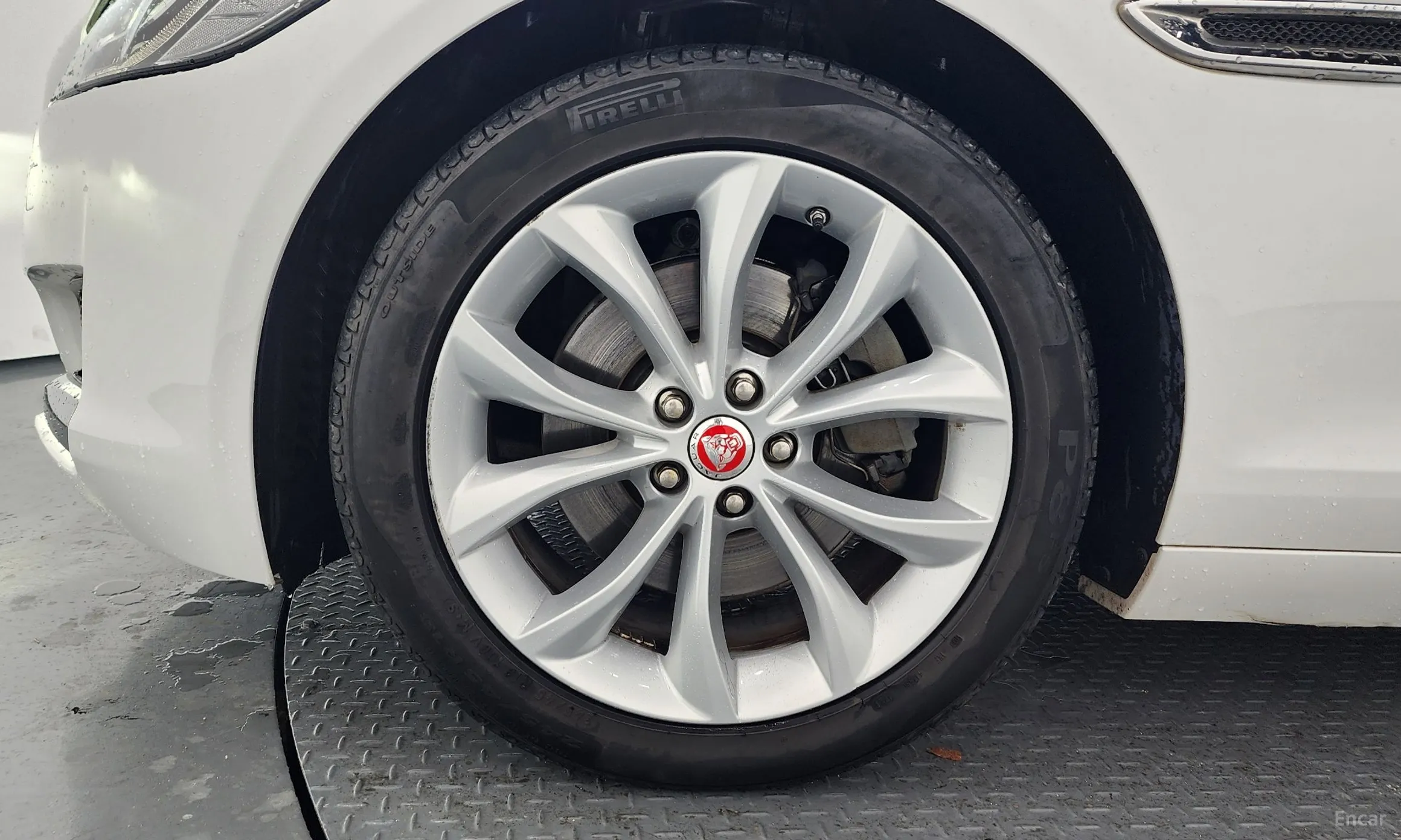 Jaguar XF (x260) превью 5