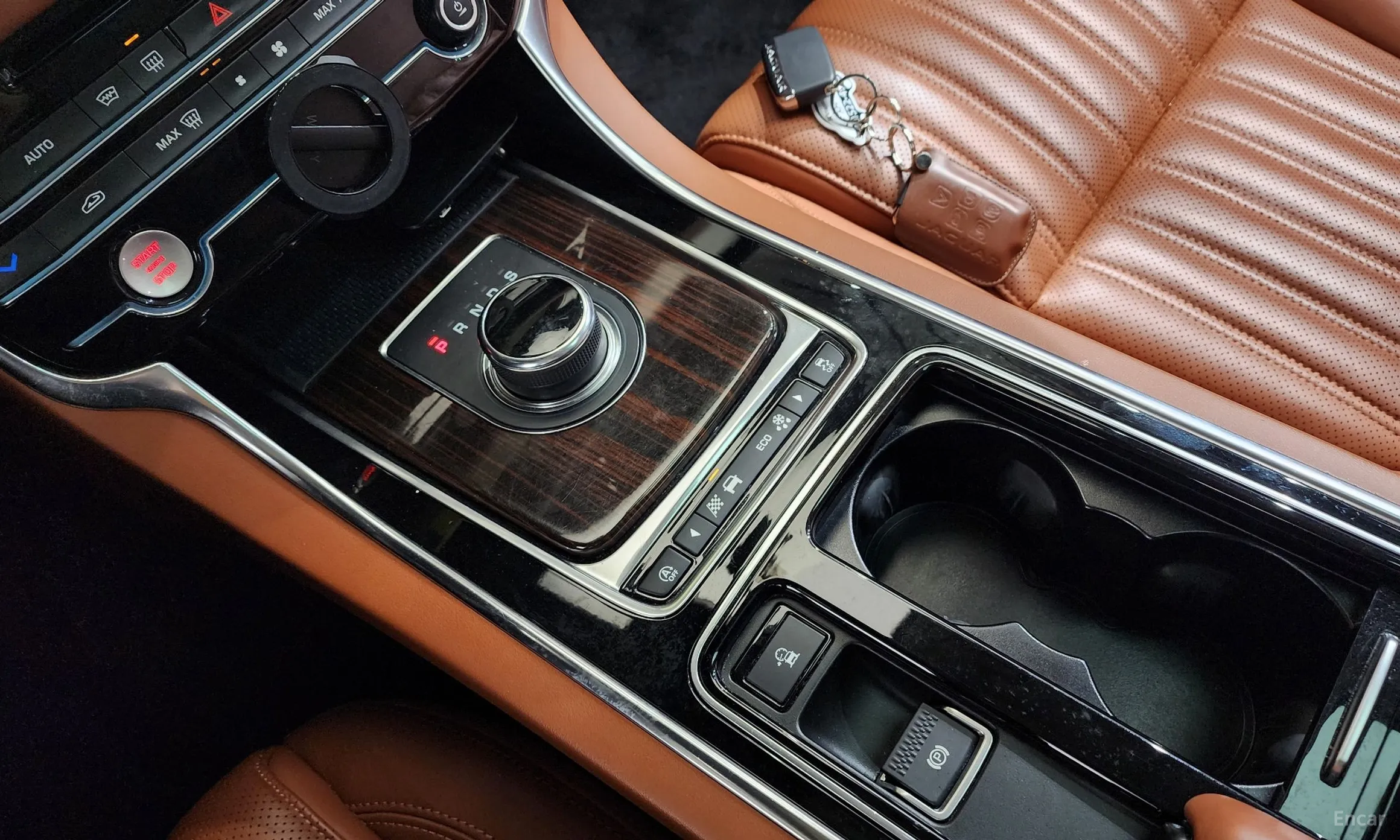 Jaguar XF (x260) превью 9