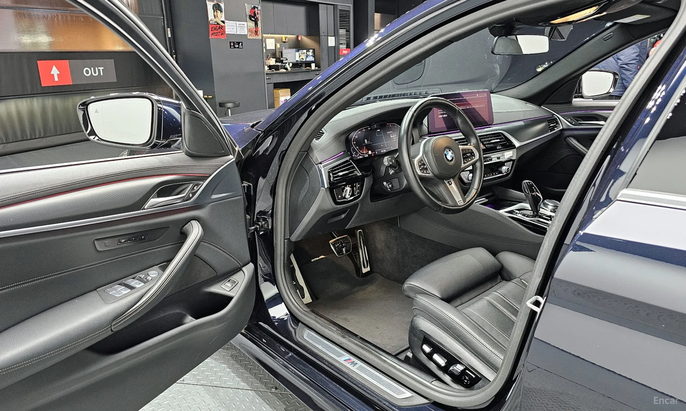BMW 5 Series (G30) превью 11