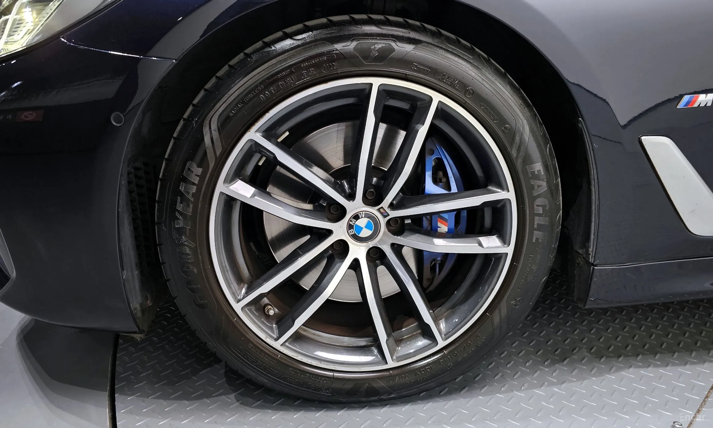 BMW 5 Series (G30) превью 5