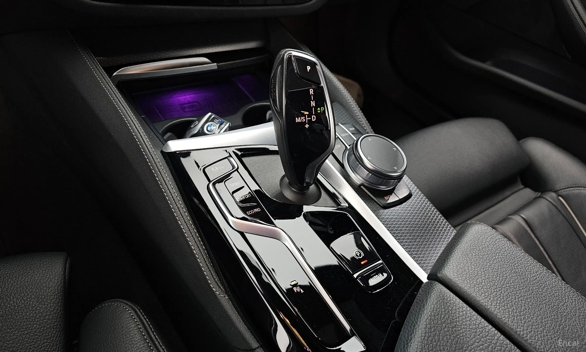 BMW 5 Series (G30) превью 9