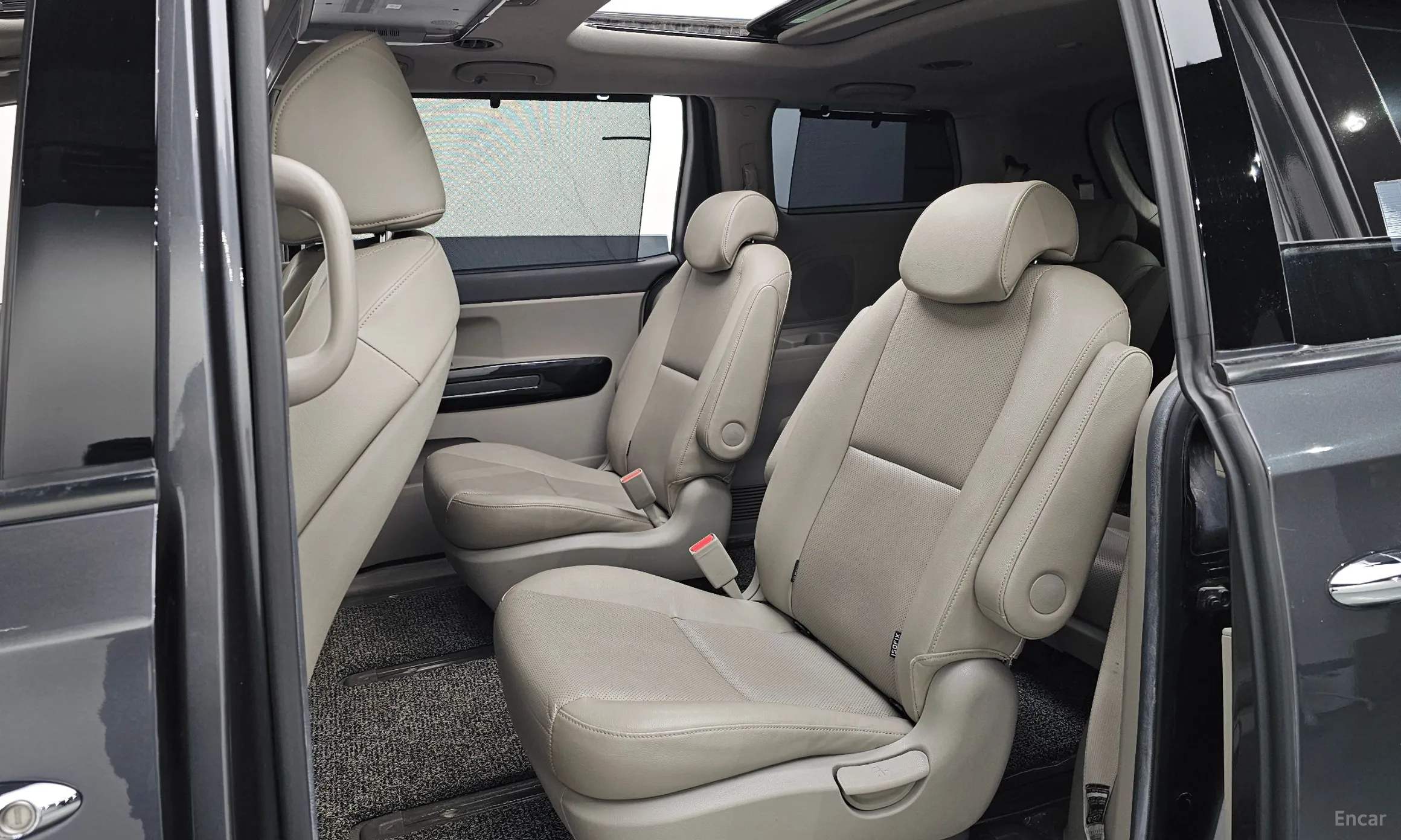 Kia Carnival превью 12