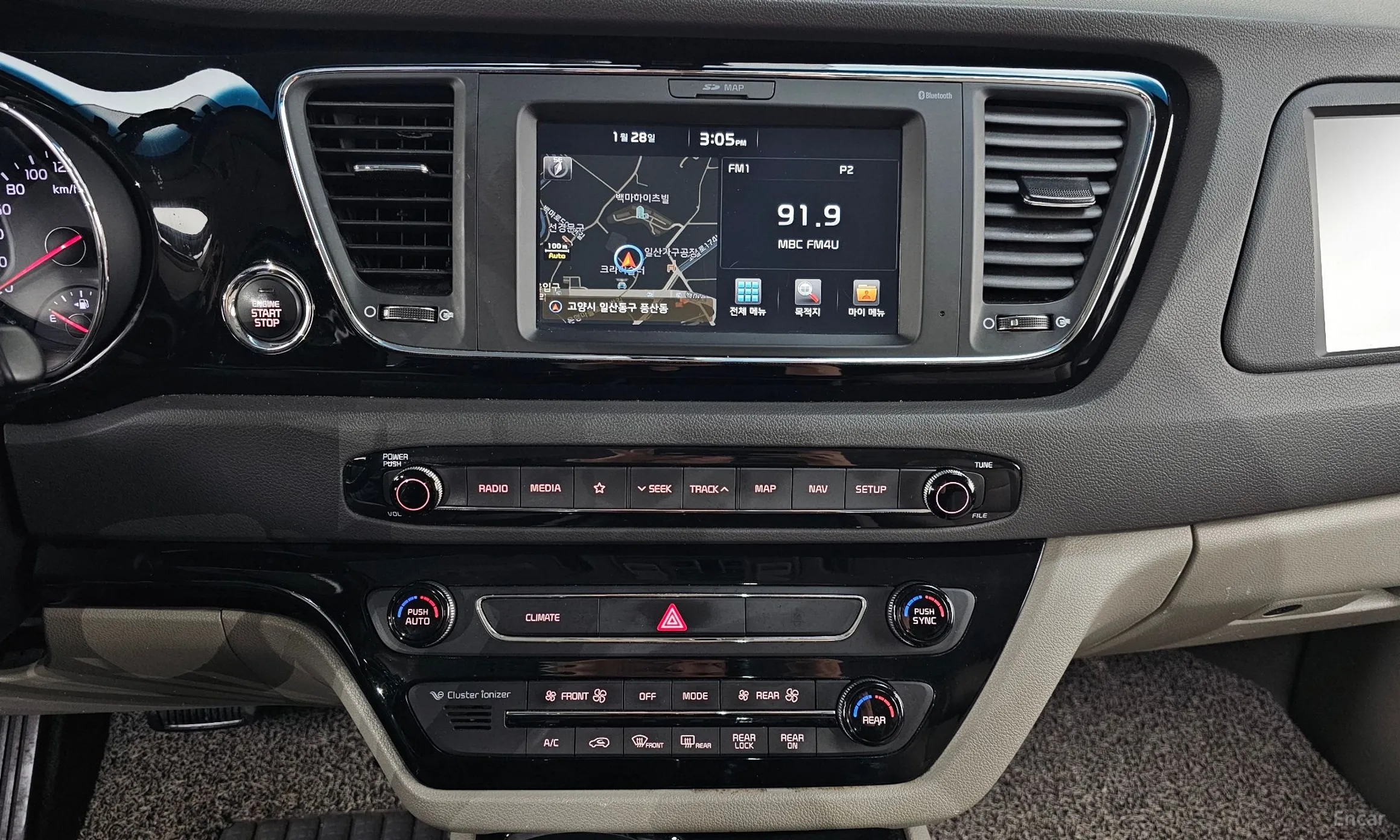 Kia Carnival превью 14