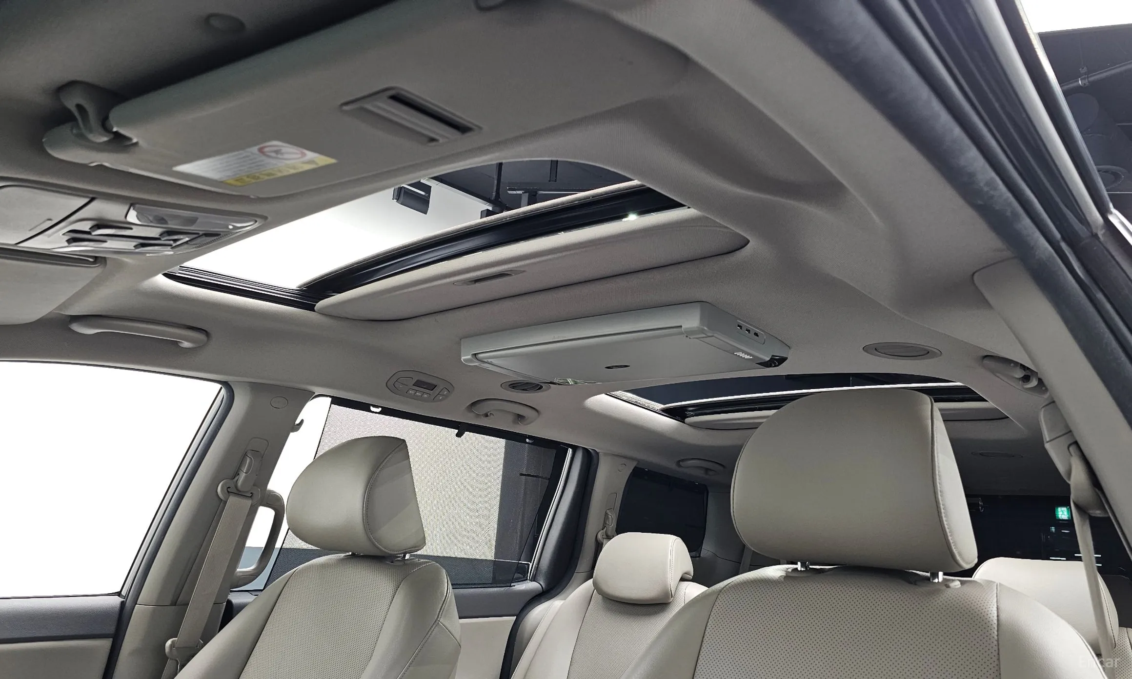 Kia Carnival превью 20