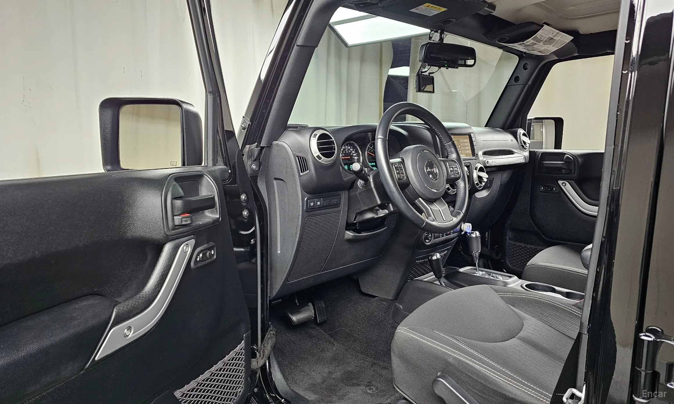 Jeep Wrangler (JK) превью 10