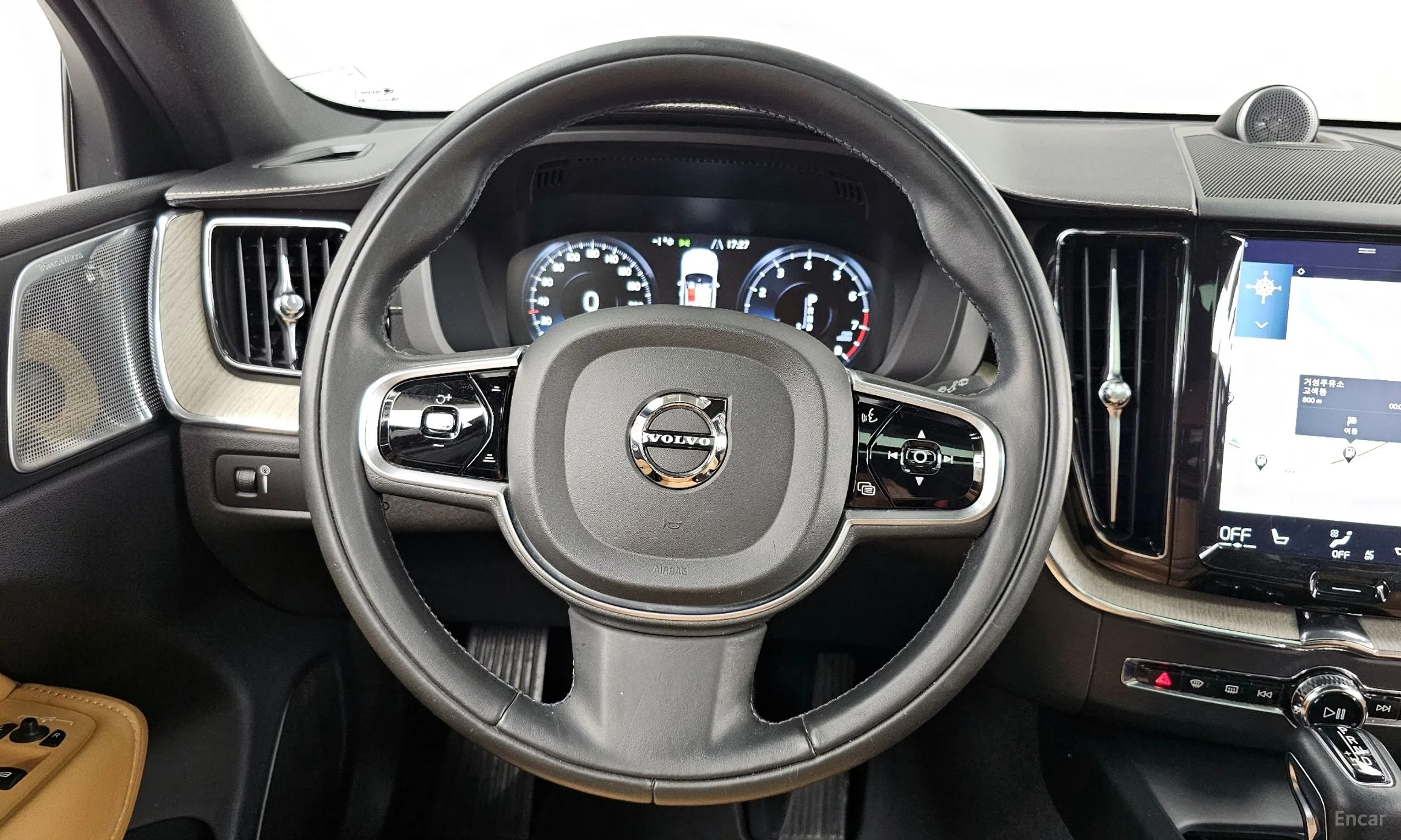 Volvo XC60 Gen 2 превью 13