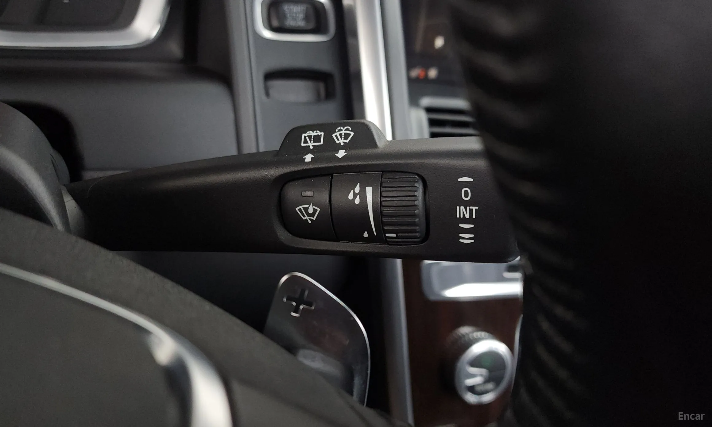 Volvo XC60 превью 18