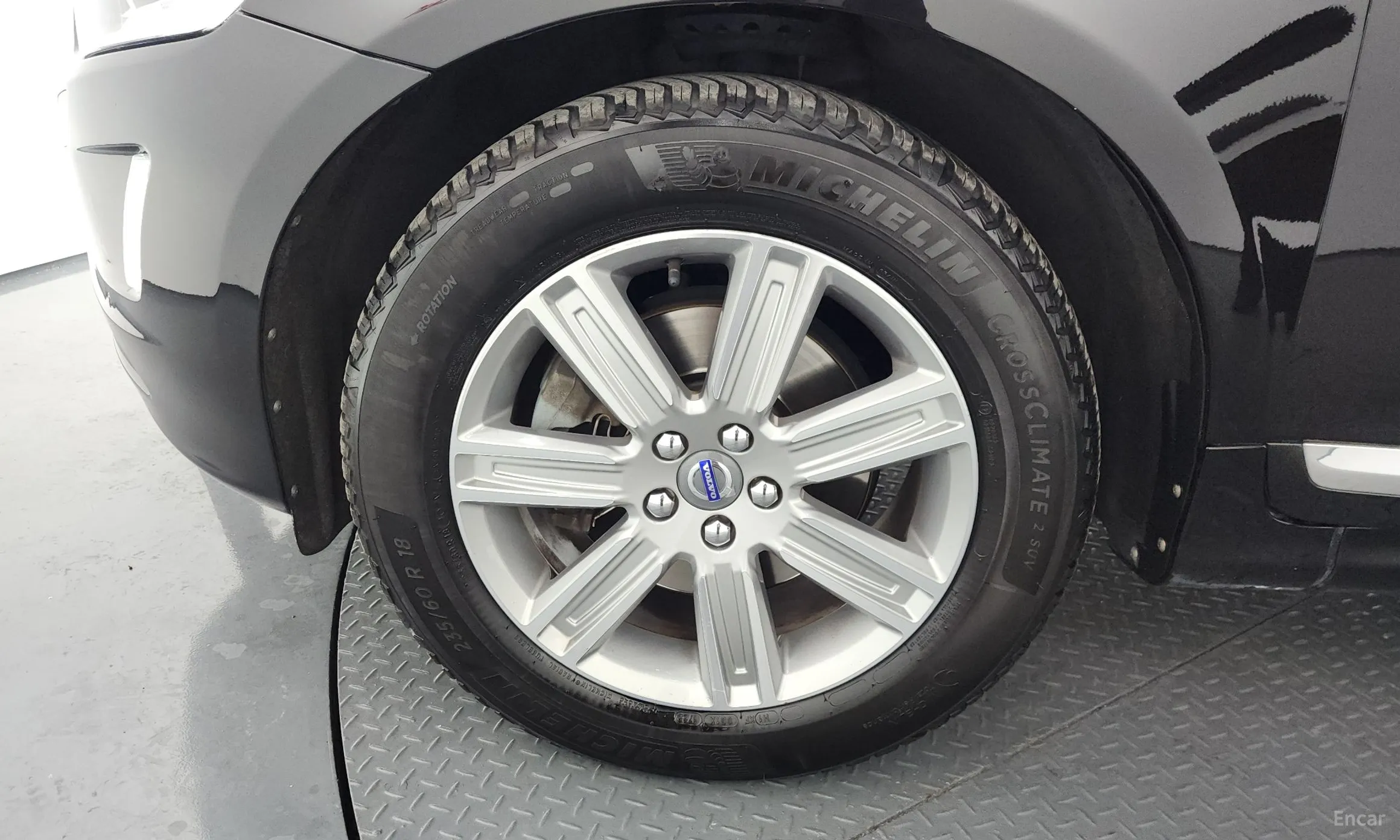 Volvo XC60 превью 5