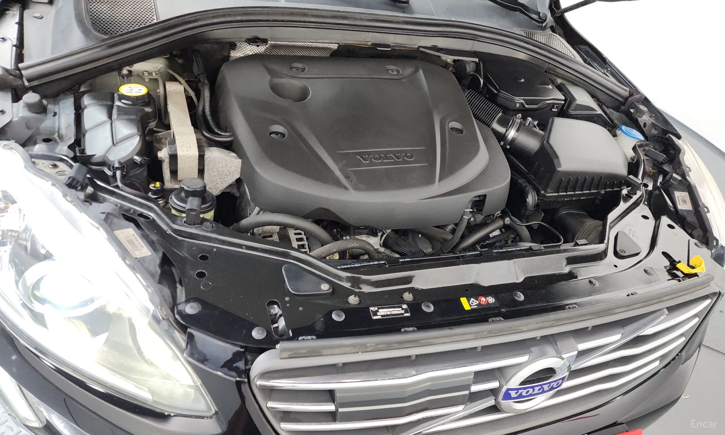 Volvo XC60 превью 6