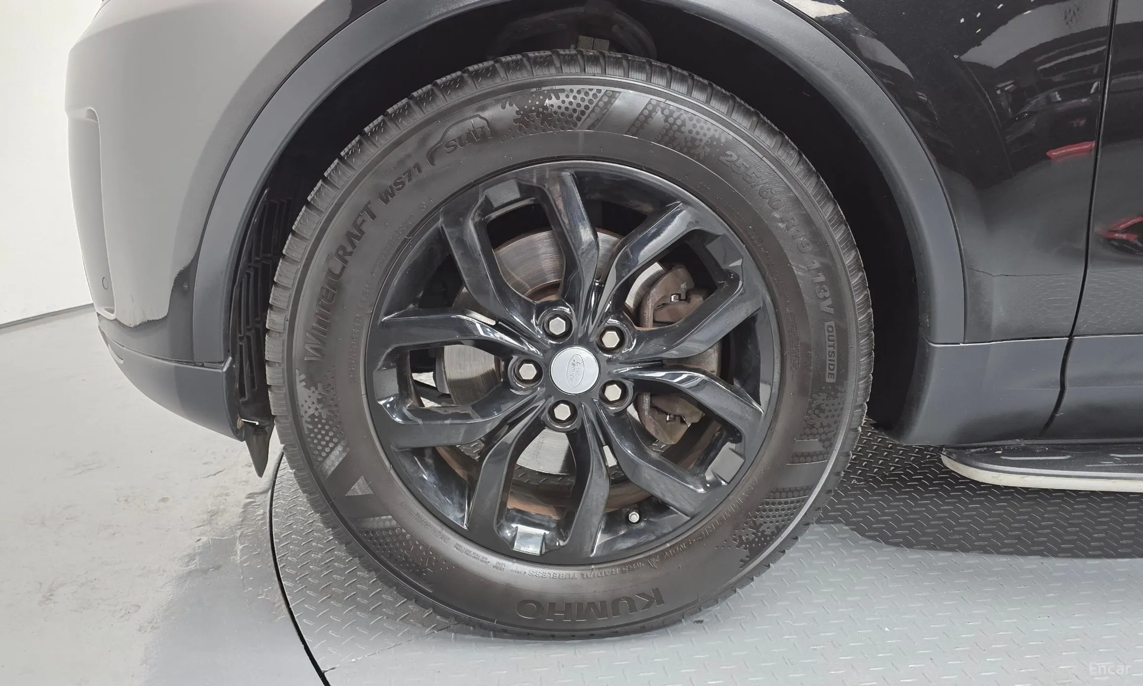 Land Rover Discovery 5 превью 5