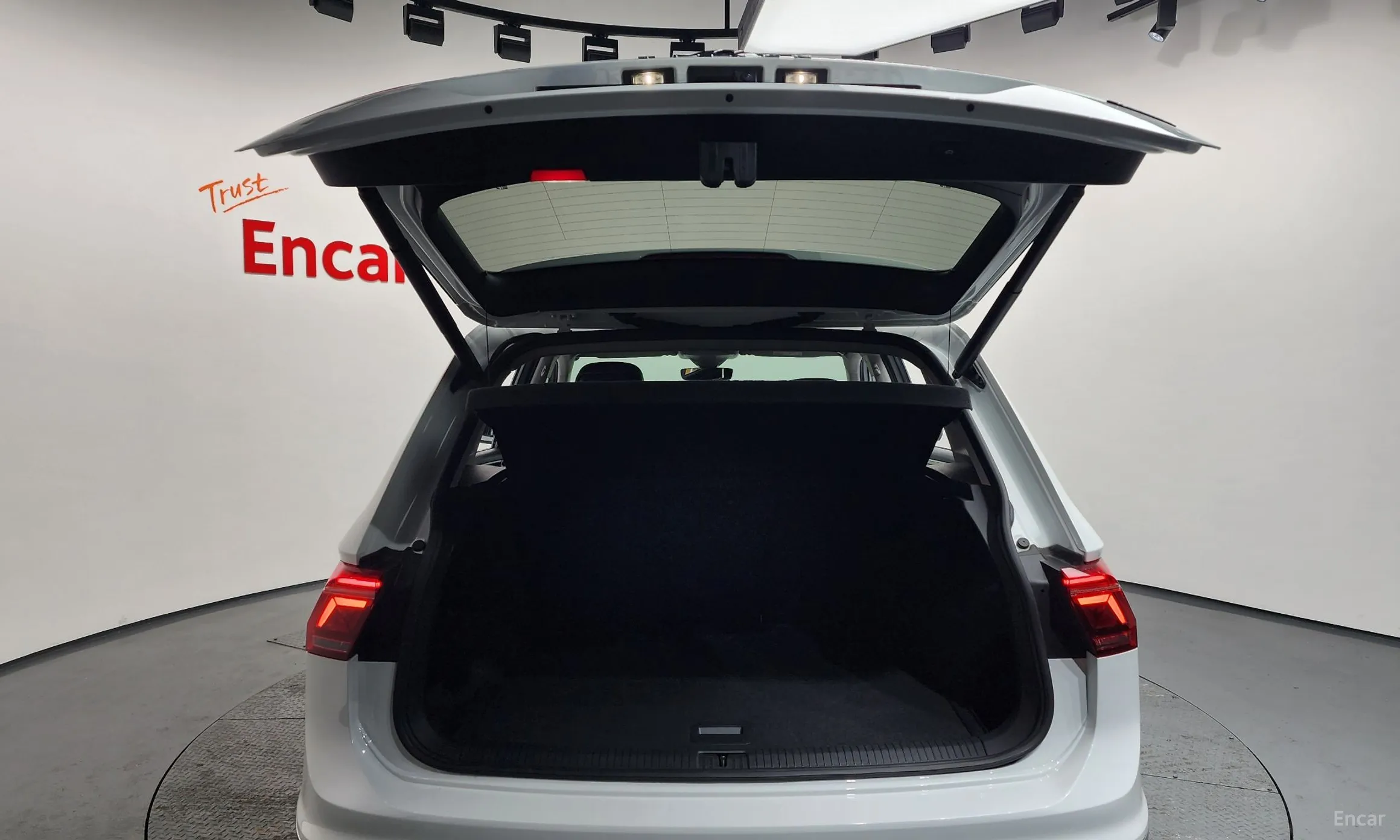 Volkswagen Tiguan 2nd Generation превью 20