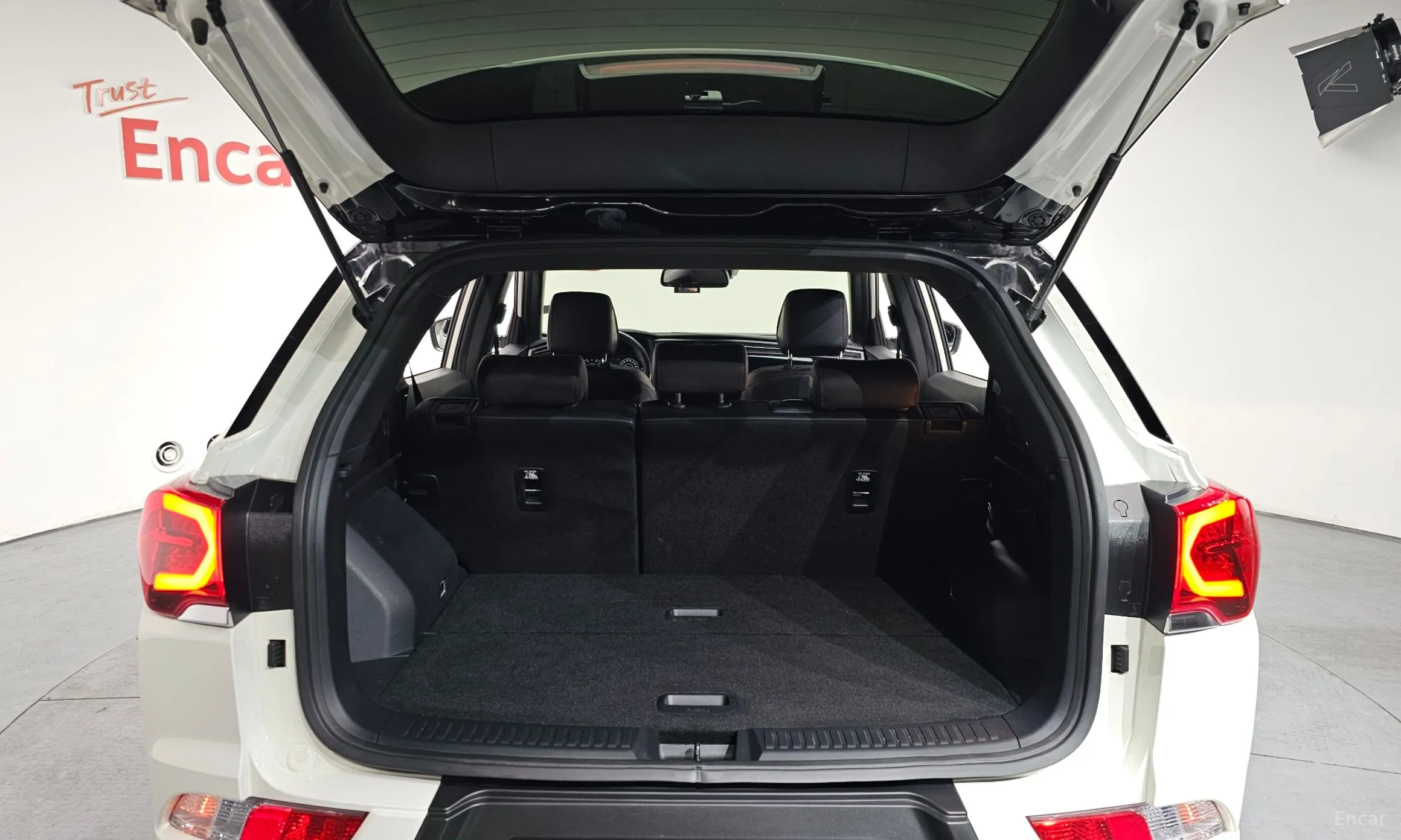 KG Mobility (SsangYong) Beautiful Korando превью 20