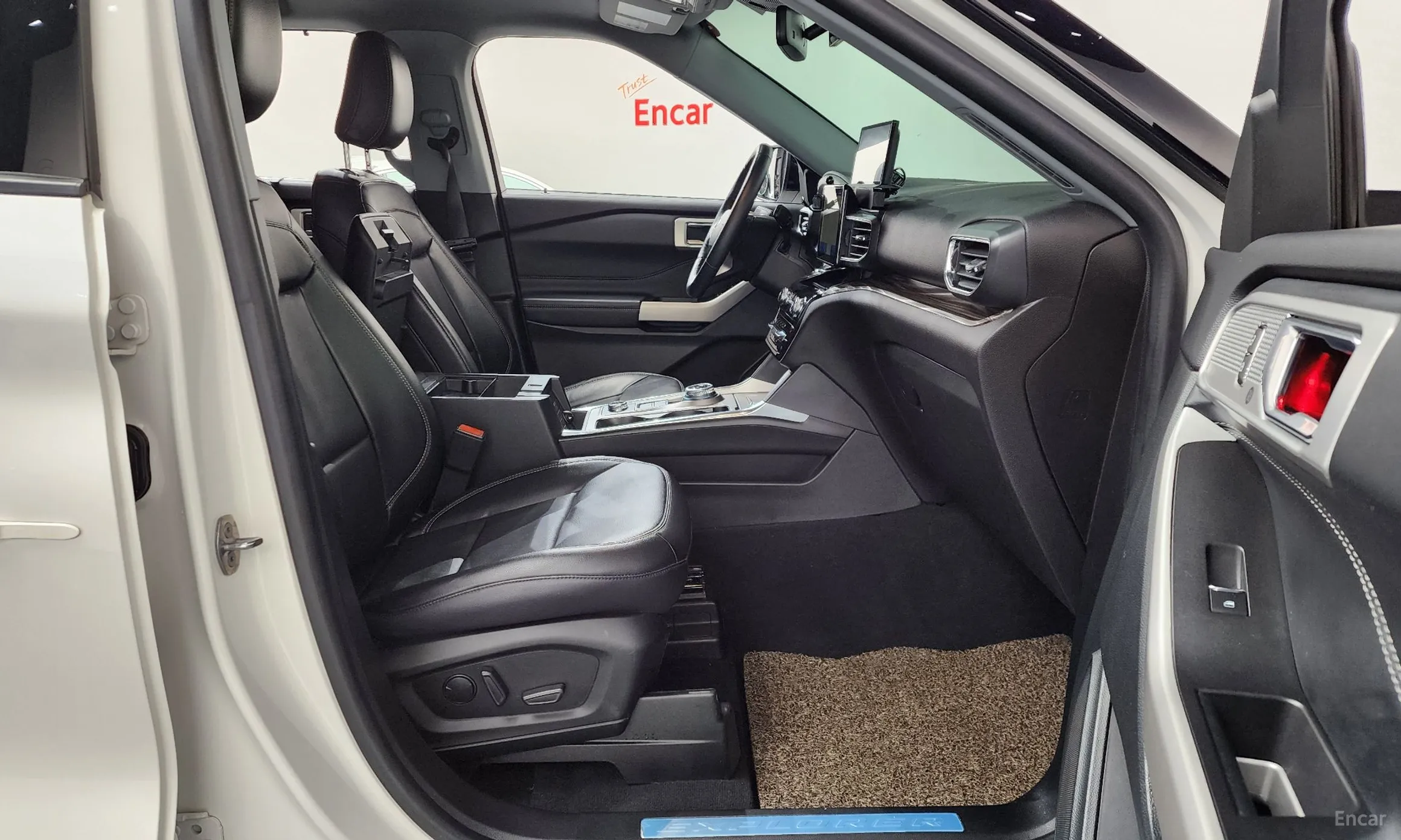 Ford Explorer 6th Generation превью 11