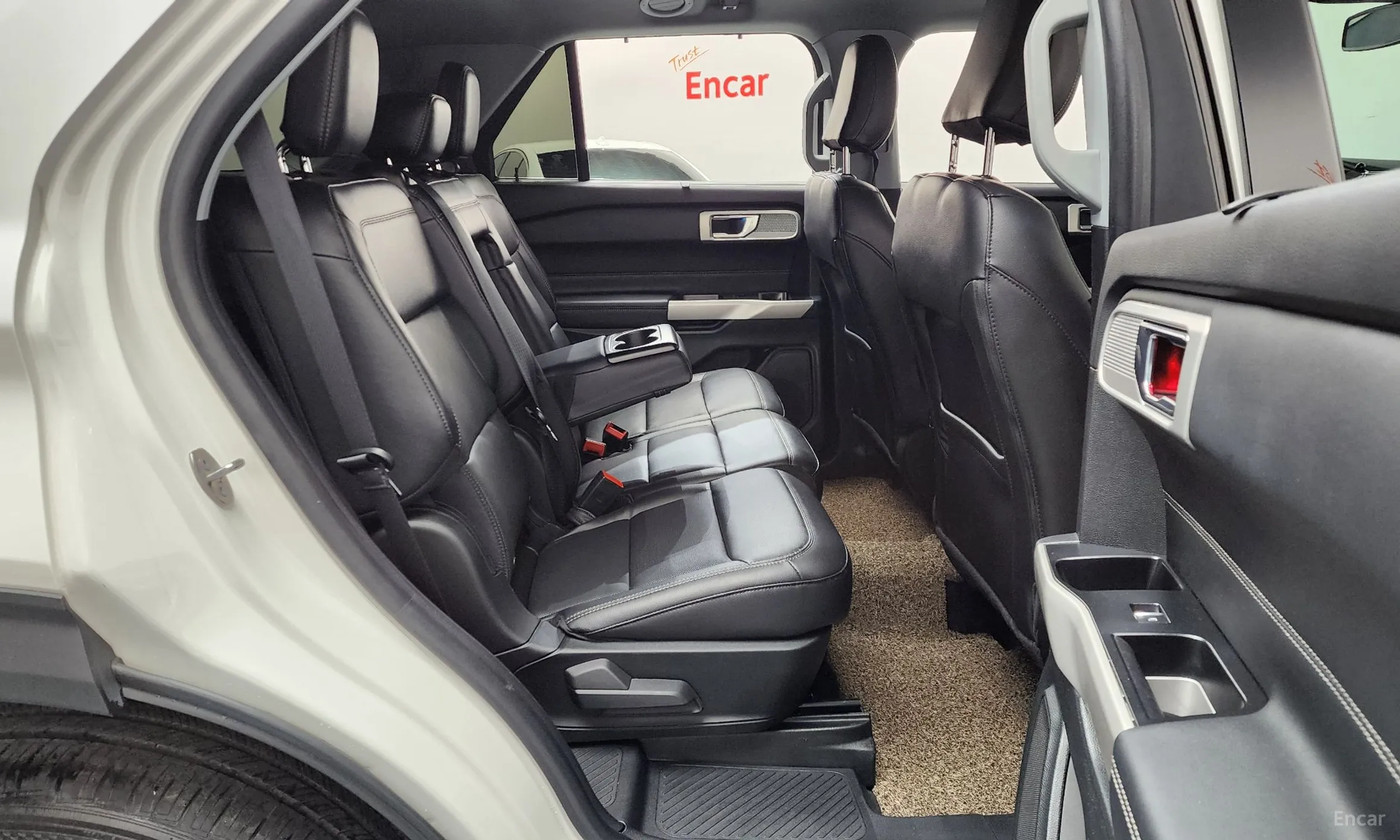 Ford Explorer 6th Generation превью 12