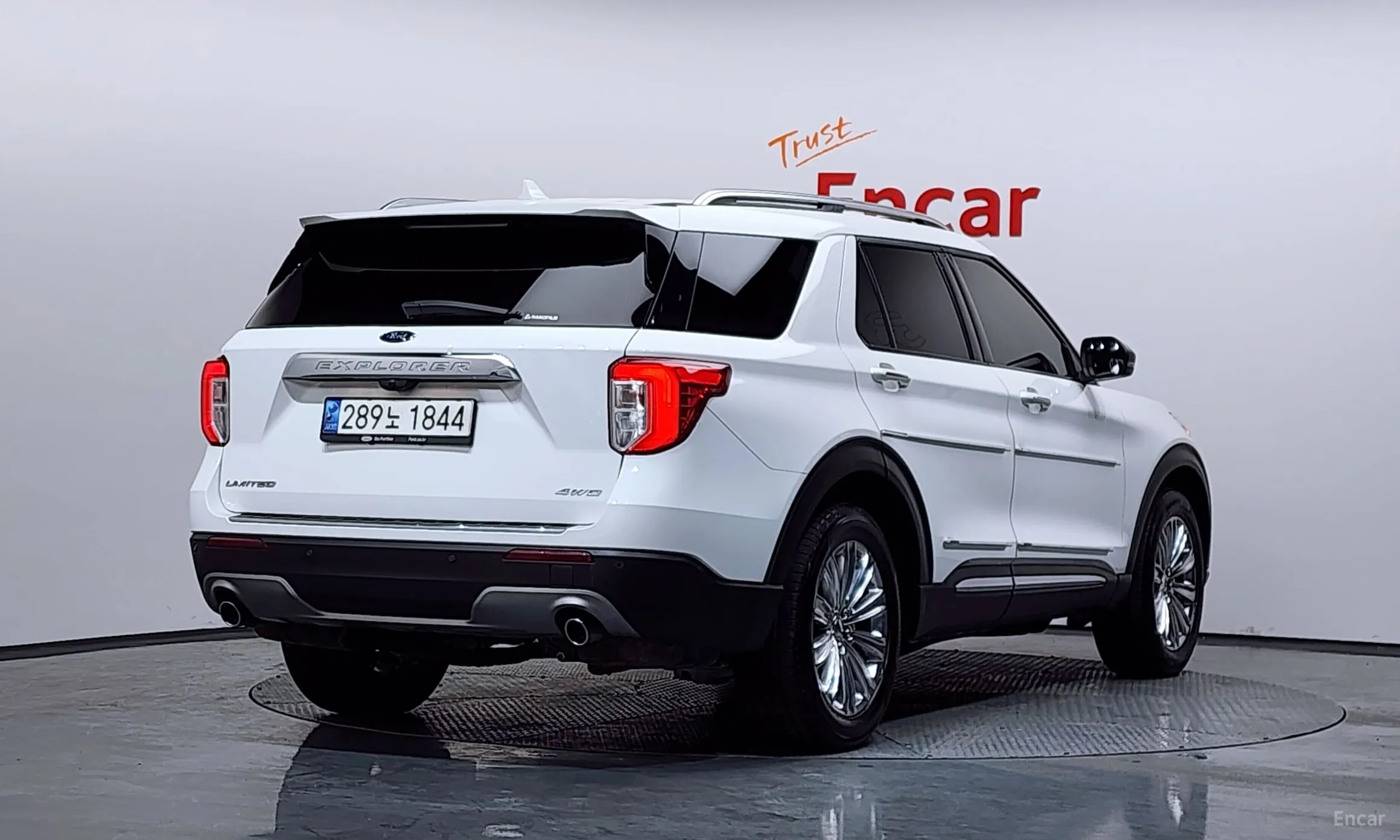Ford Explorer 6th Generation превью 2