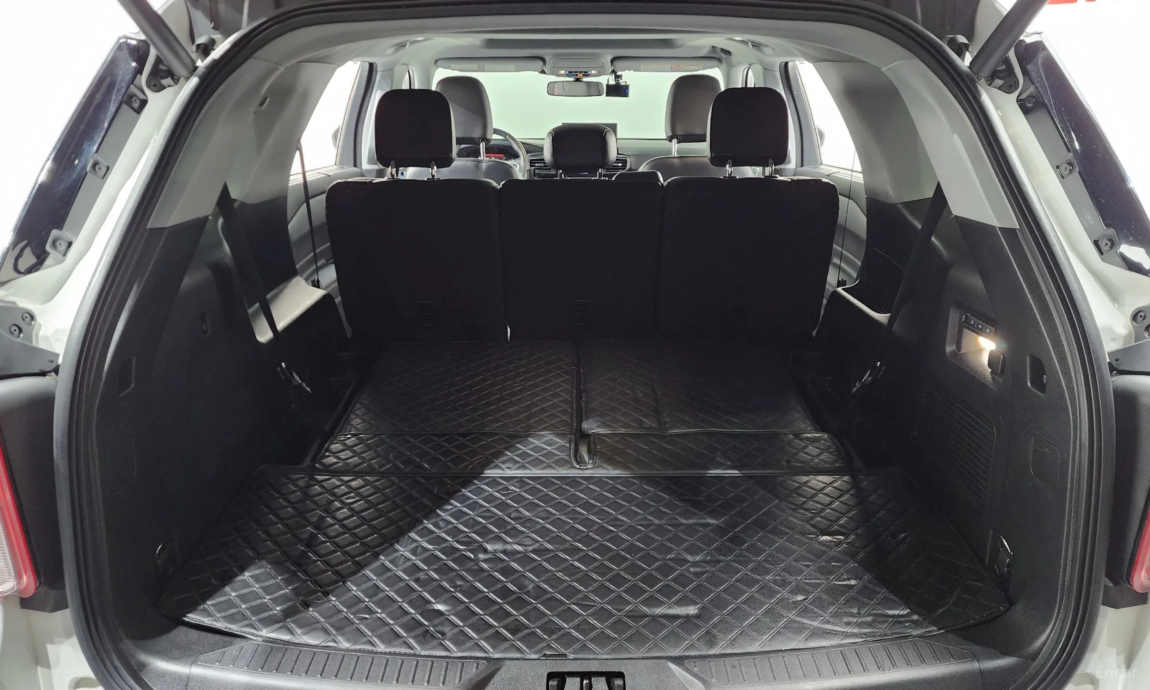 Ford Explorer 6th Generation превью 20