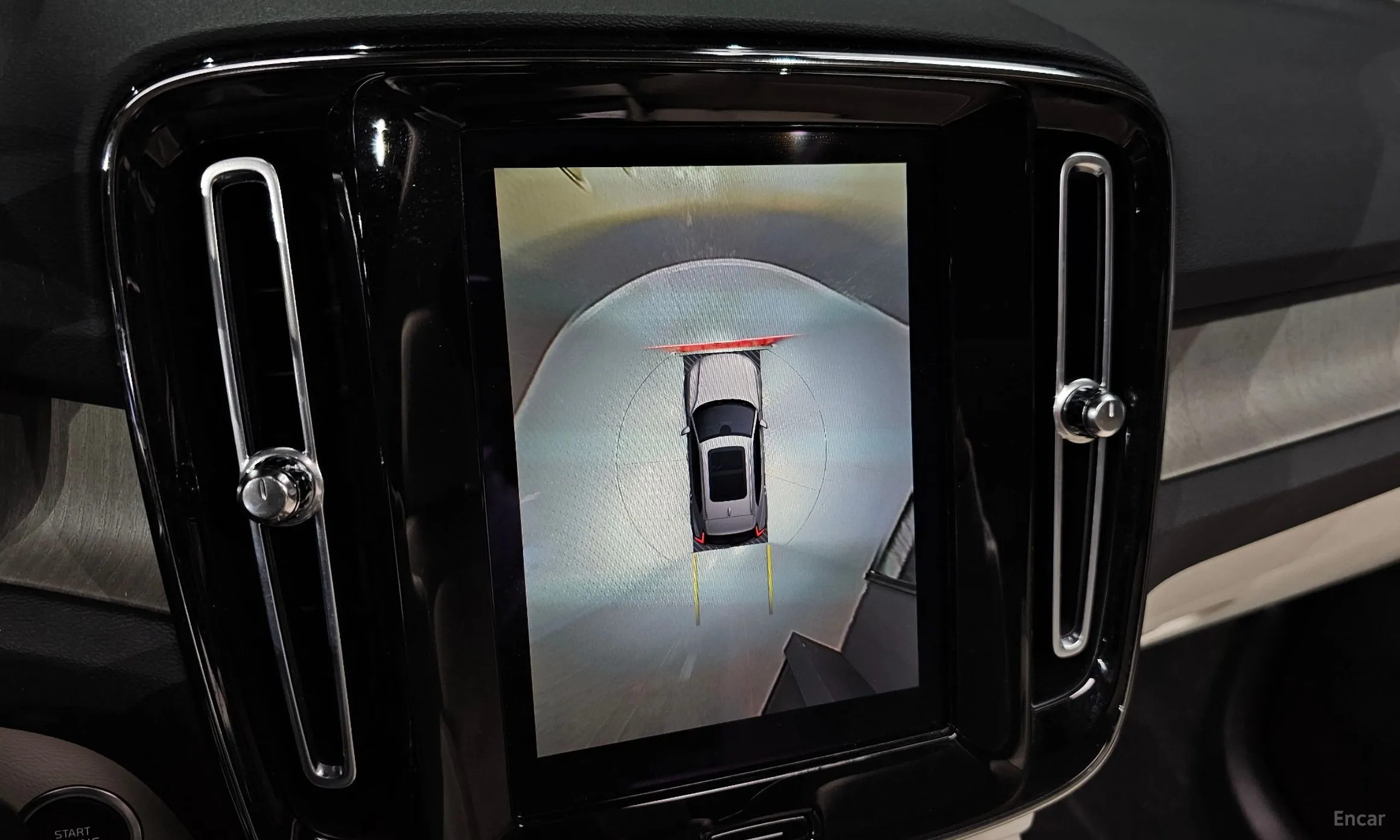 Volvo XC40 превью 16