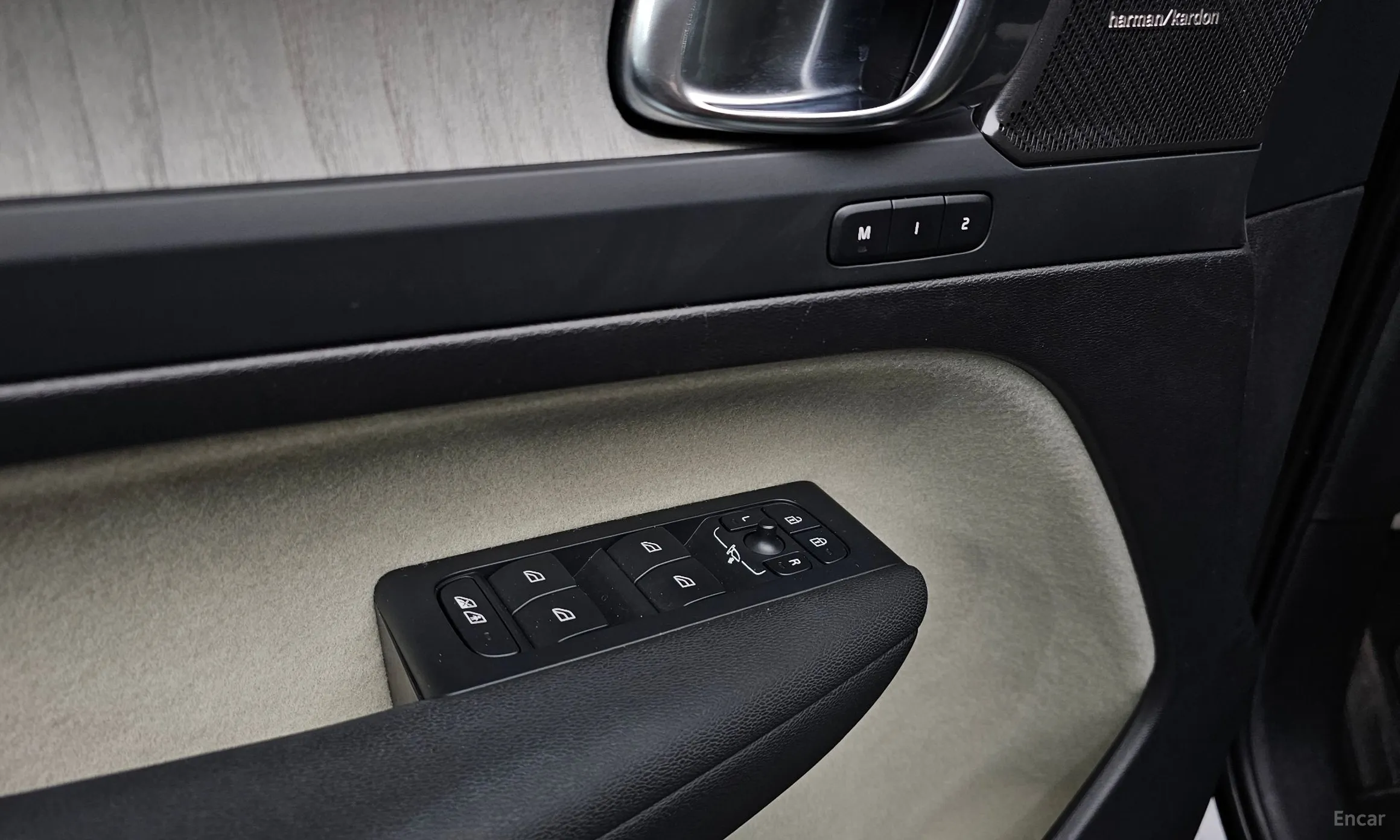 Volvo XC40 превью 18