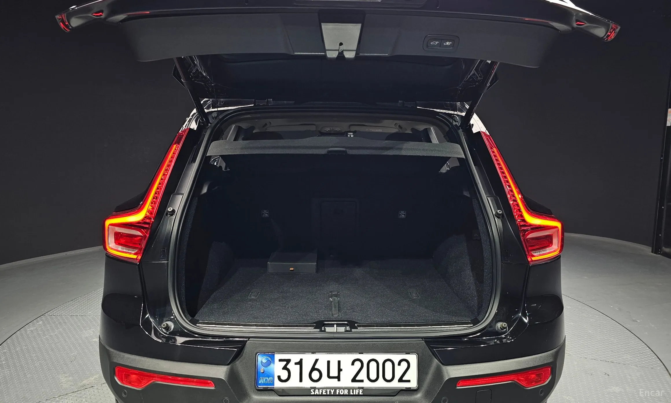 Volvo XC40 превью 20