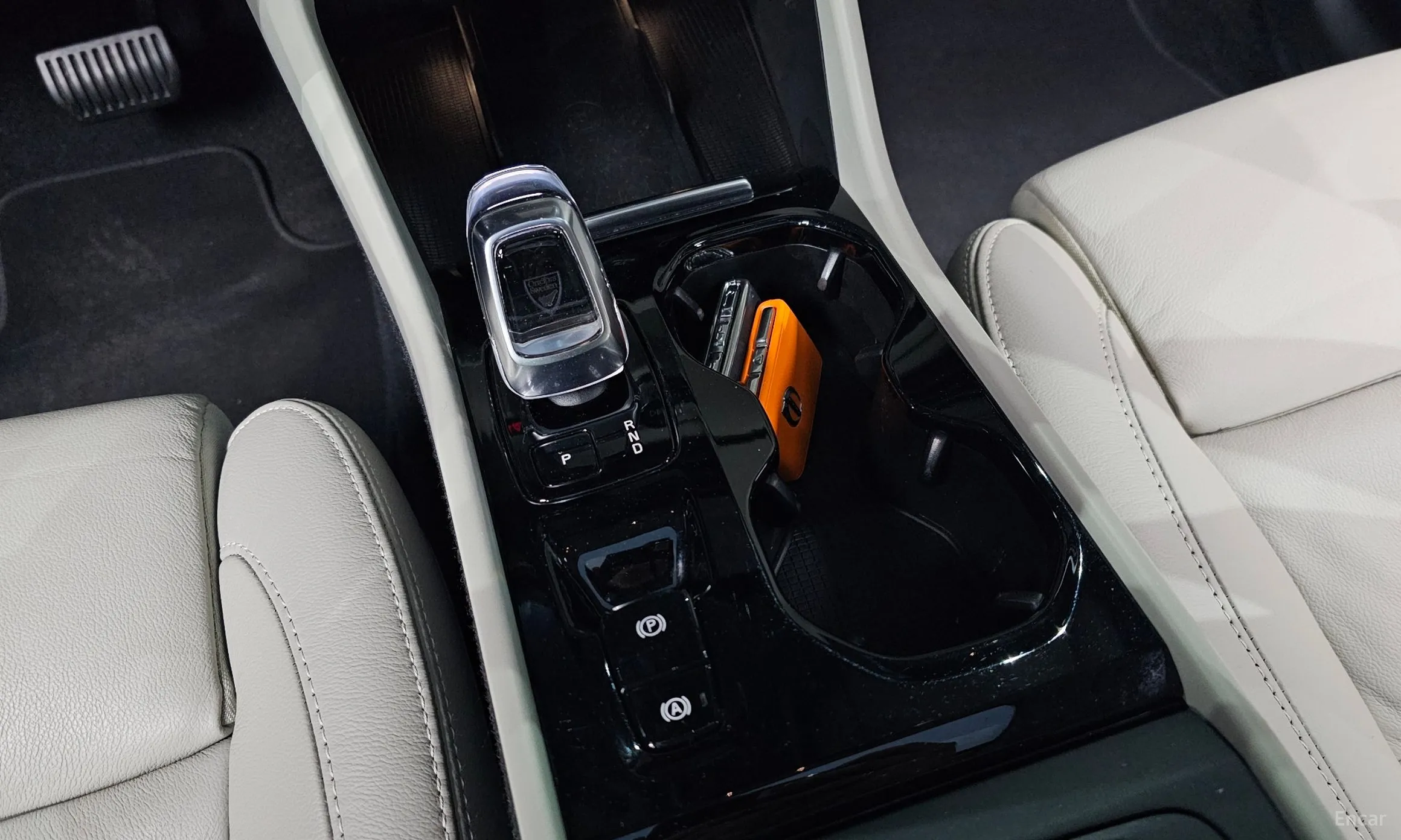 Volvo XC40 превью 9