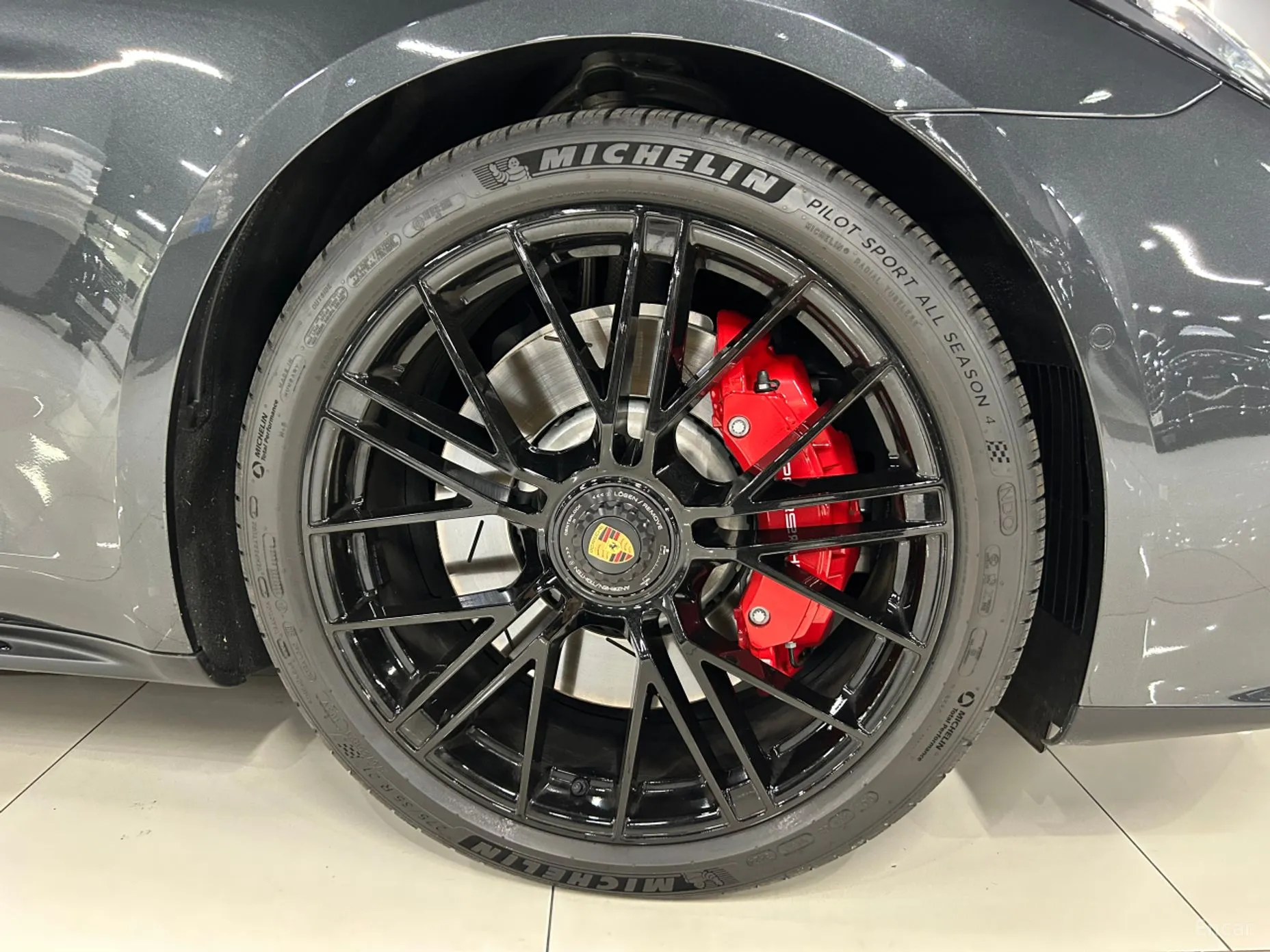 Porsche Panamera (976) превью 19