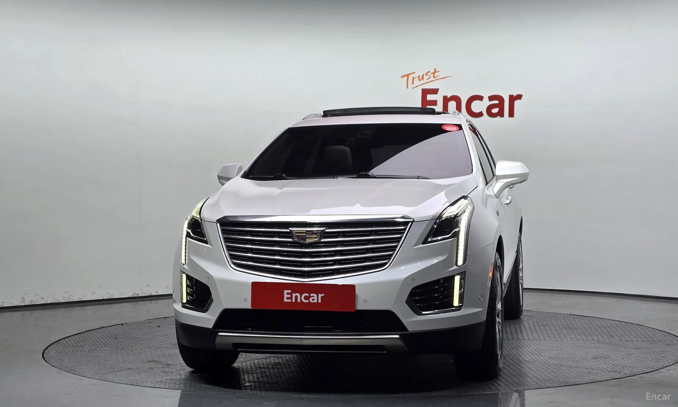 Cadillac XT5 превью 3
