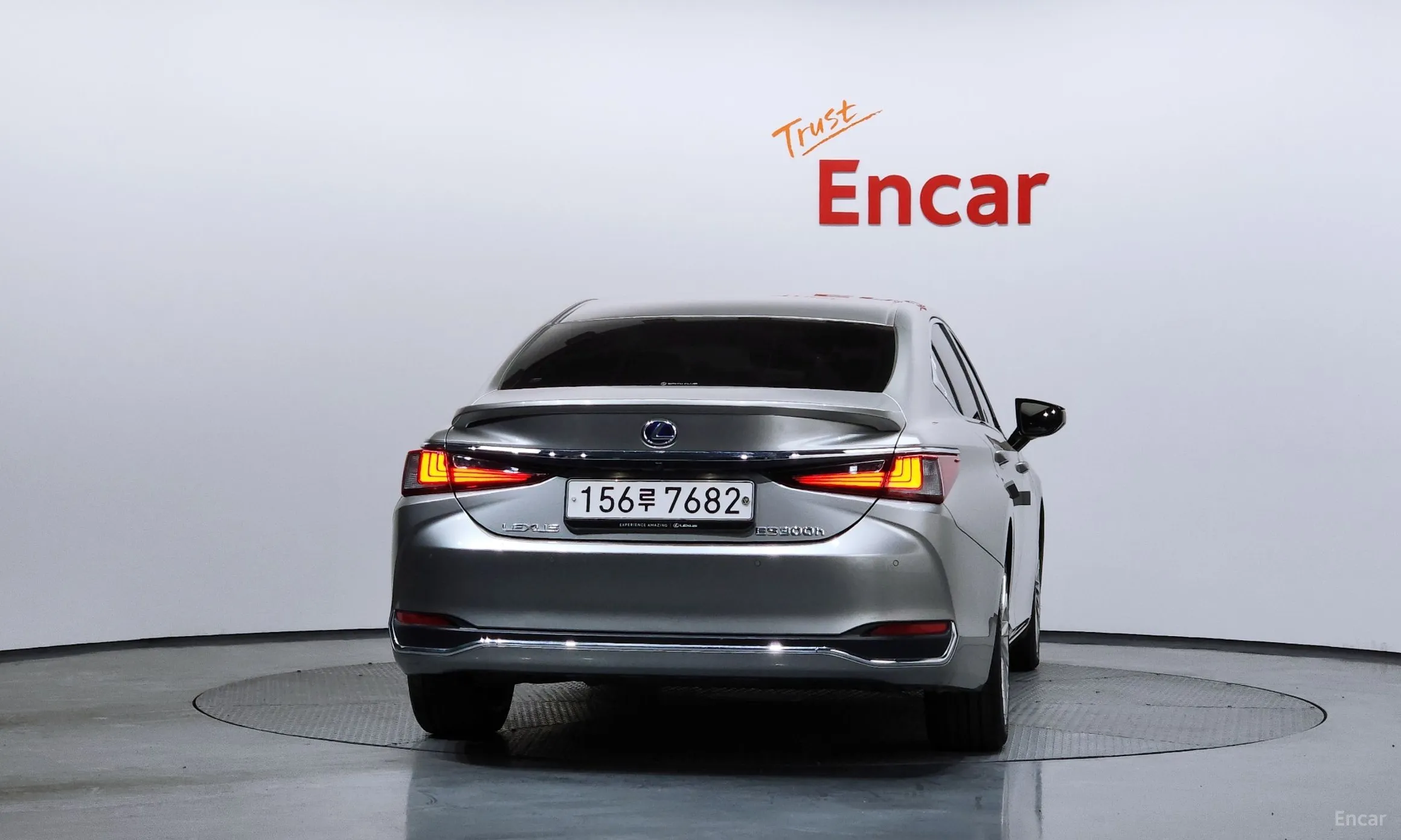 Lexus ES300h 7th Generation превью 4