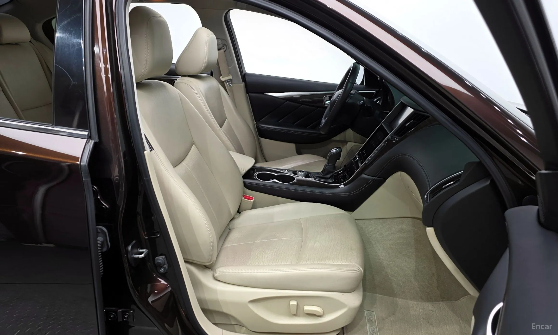 Infiniti Q50 превью 11
