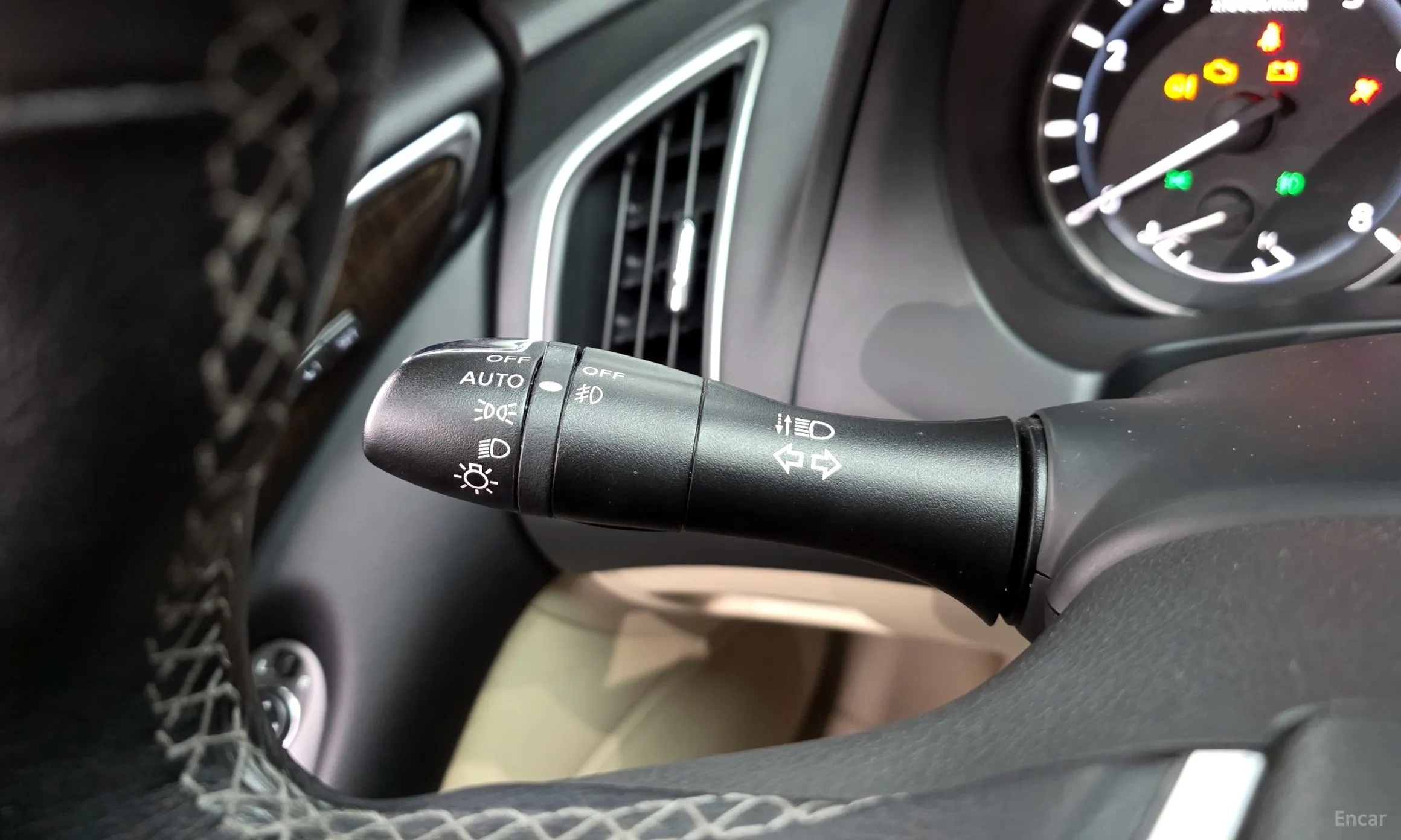 Infiniti Q50 превью 17