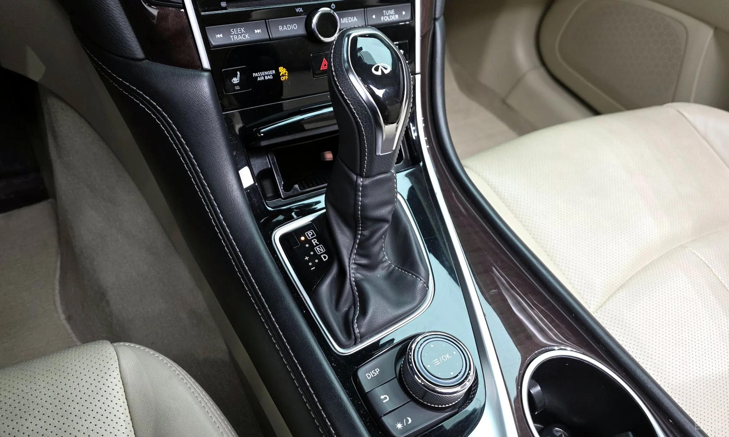Infiniti Q50 превью 9