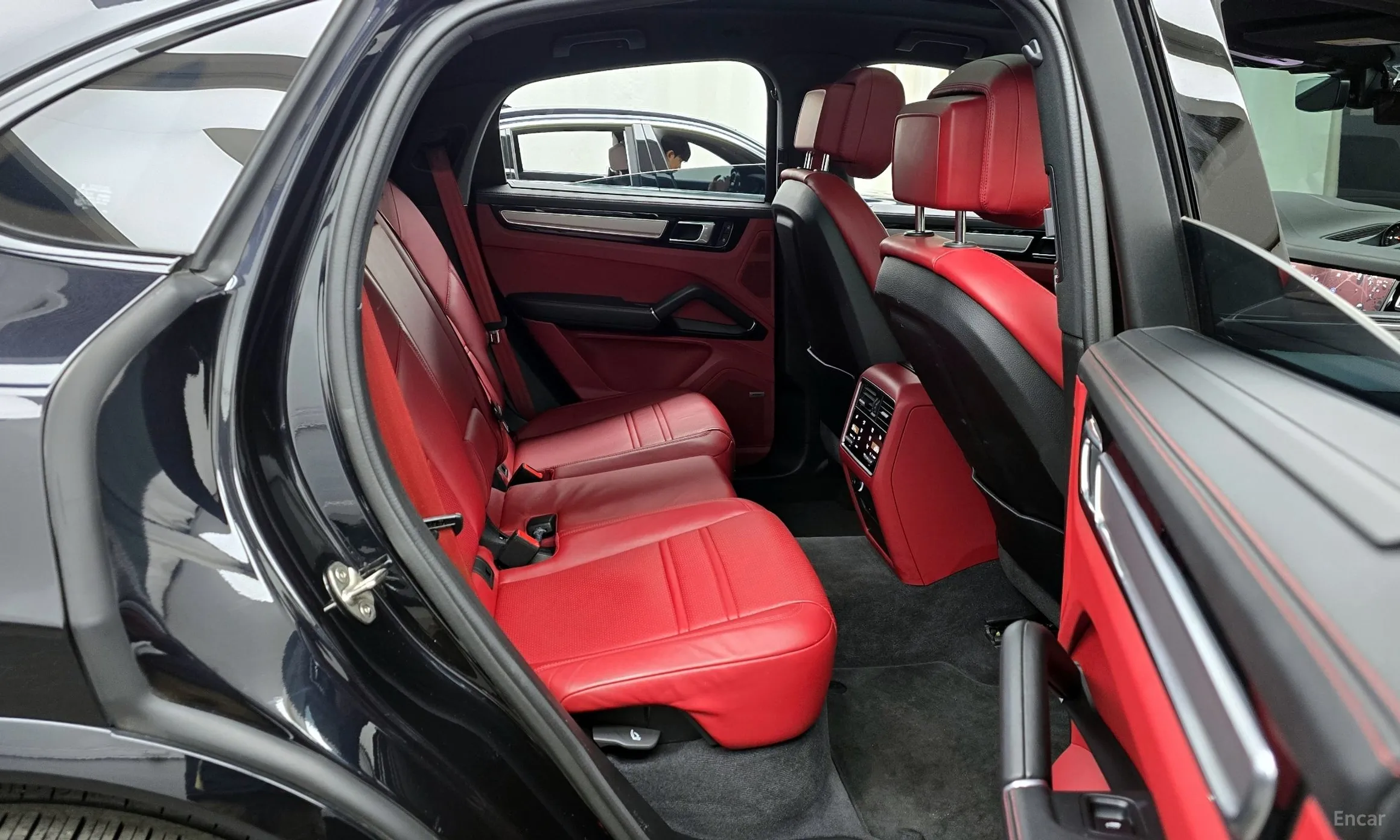 Porsche Cayenne (PO536) превью 12