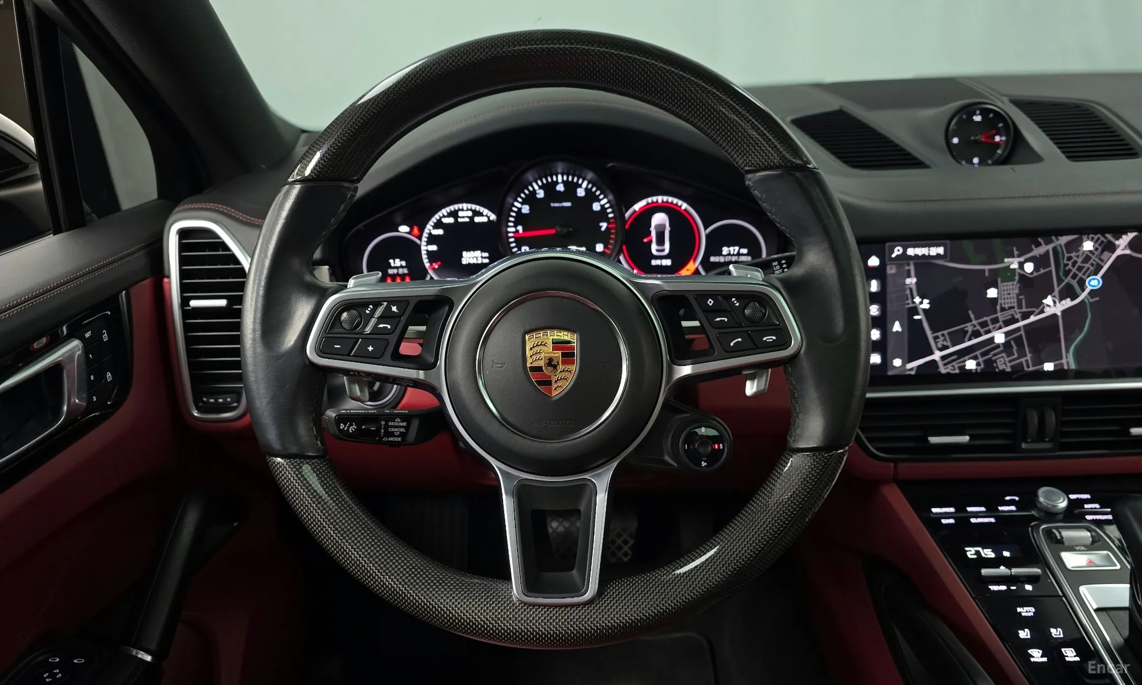 Porsche Cayenne (PO536) превью 13