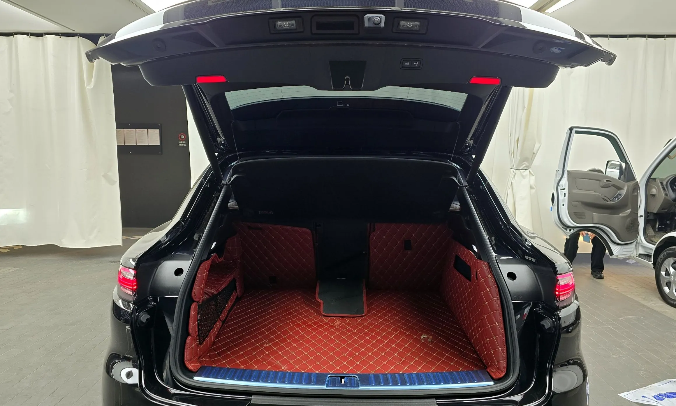 Porsche Cayenne (PO536) превью 20