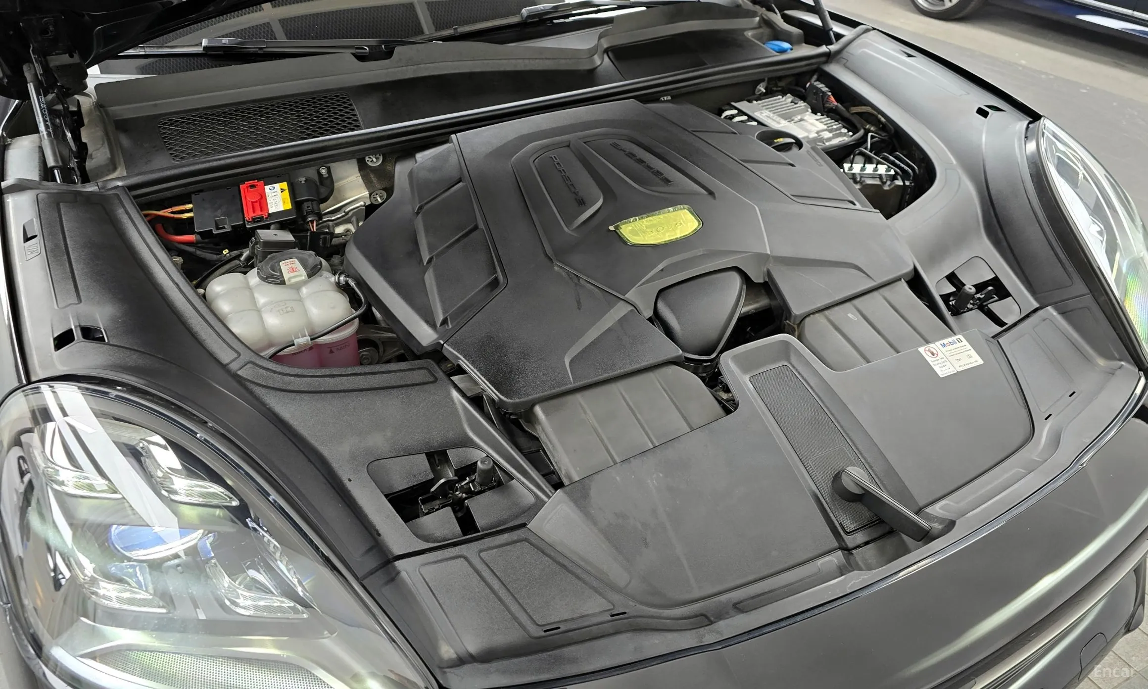 Porsche Cayenne (PO536) превью 6