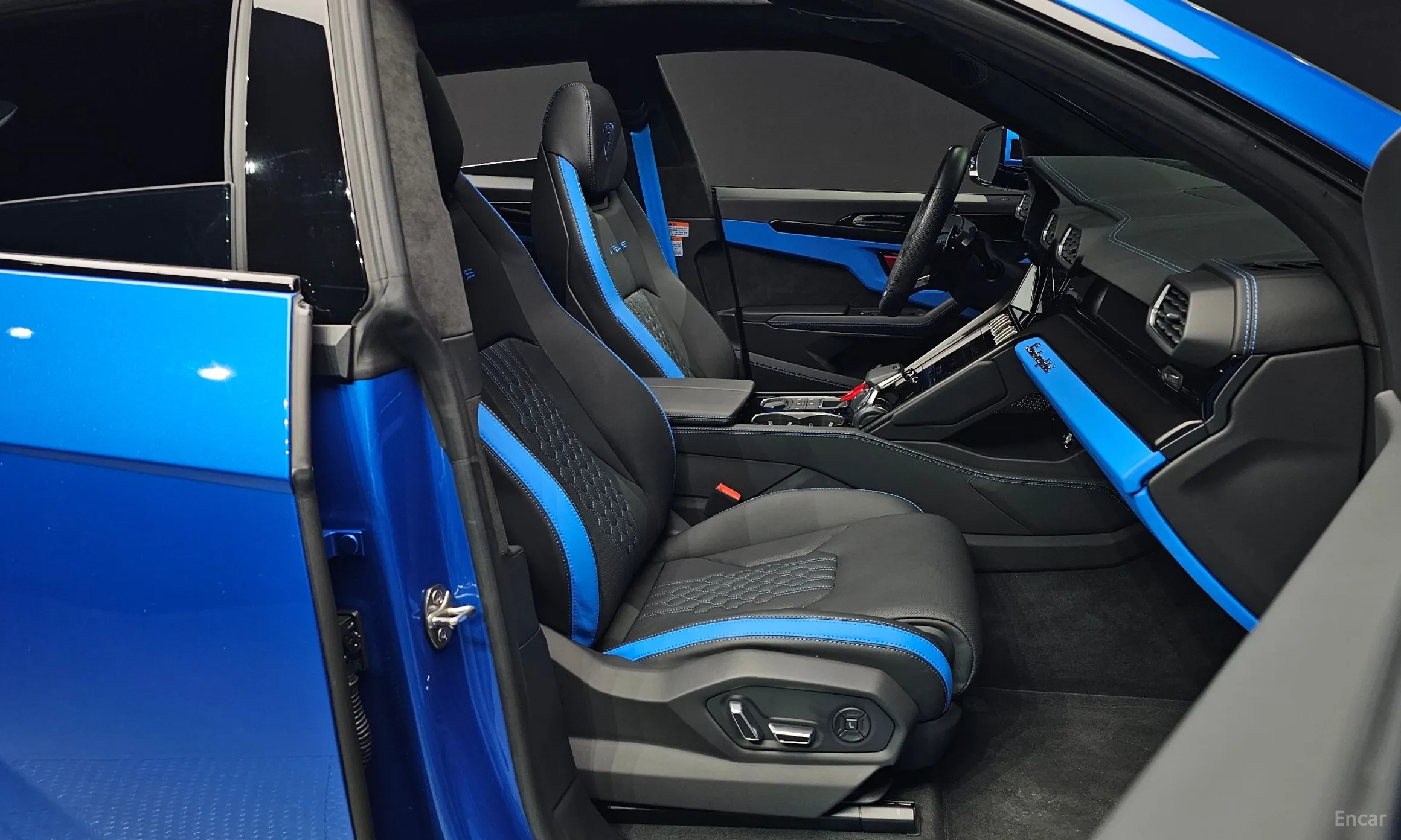 Lamborghini Urus превью 19