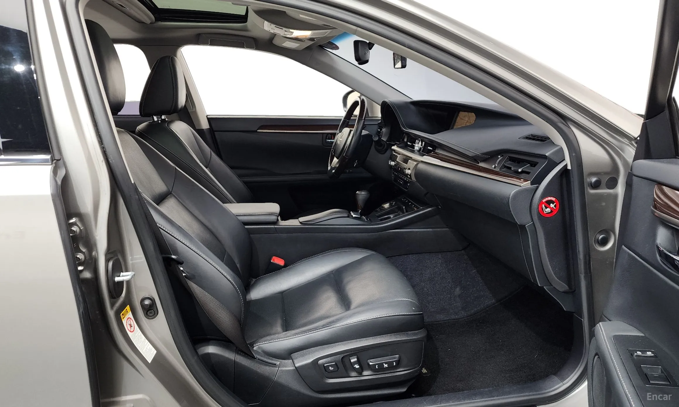 Lexus New ES300h превью 11