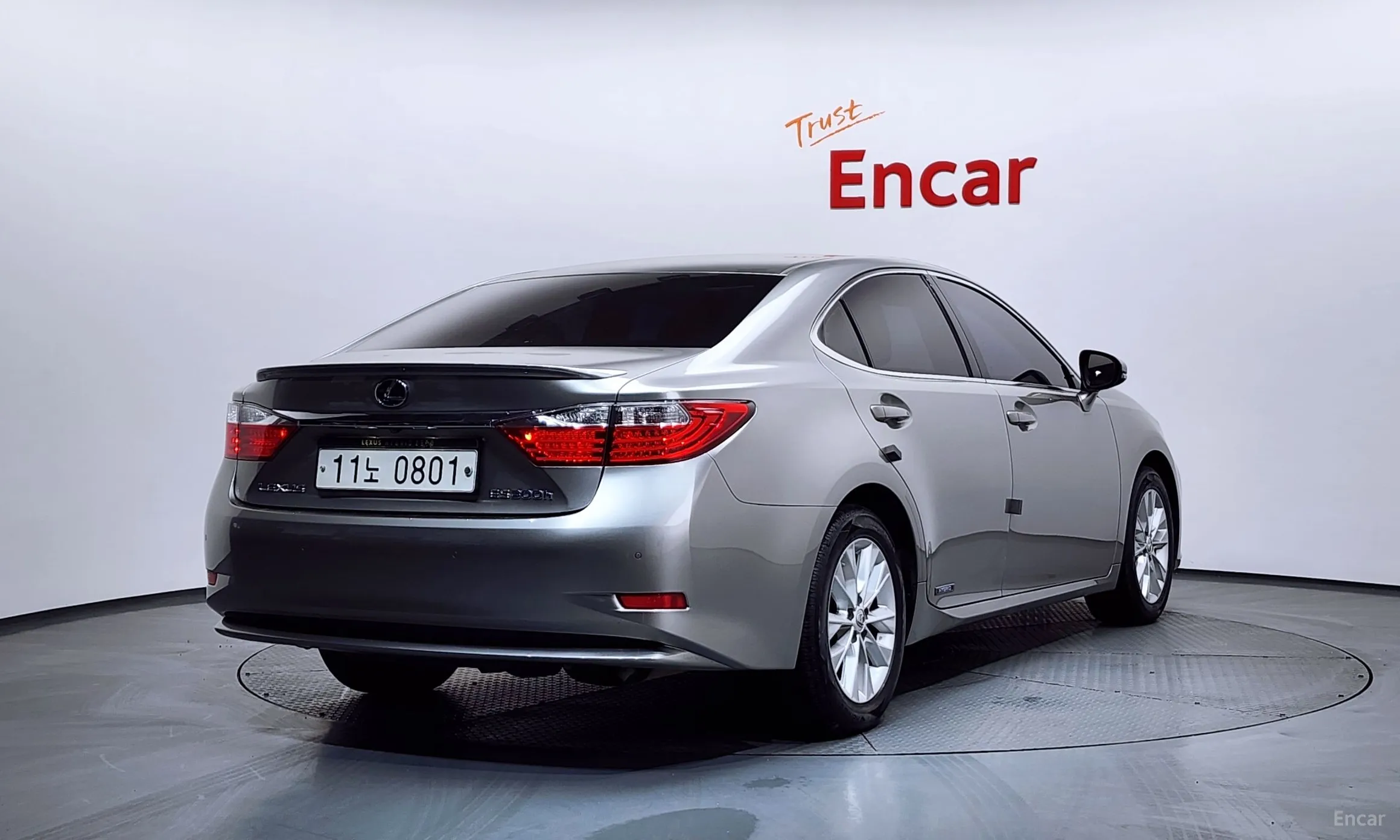 Lexus New ES300h