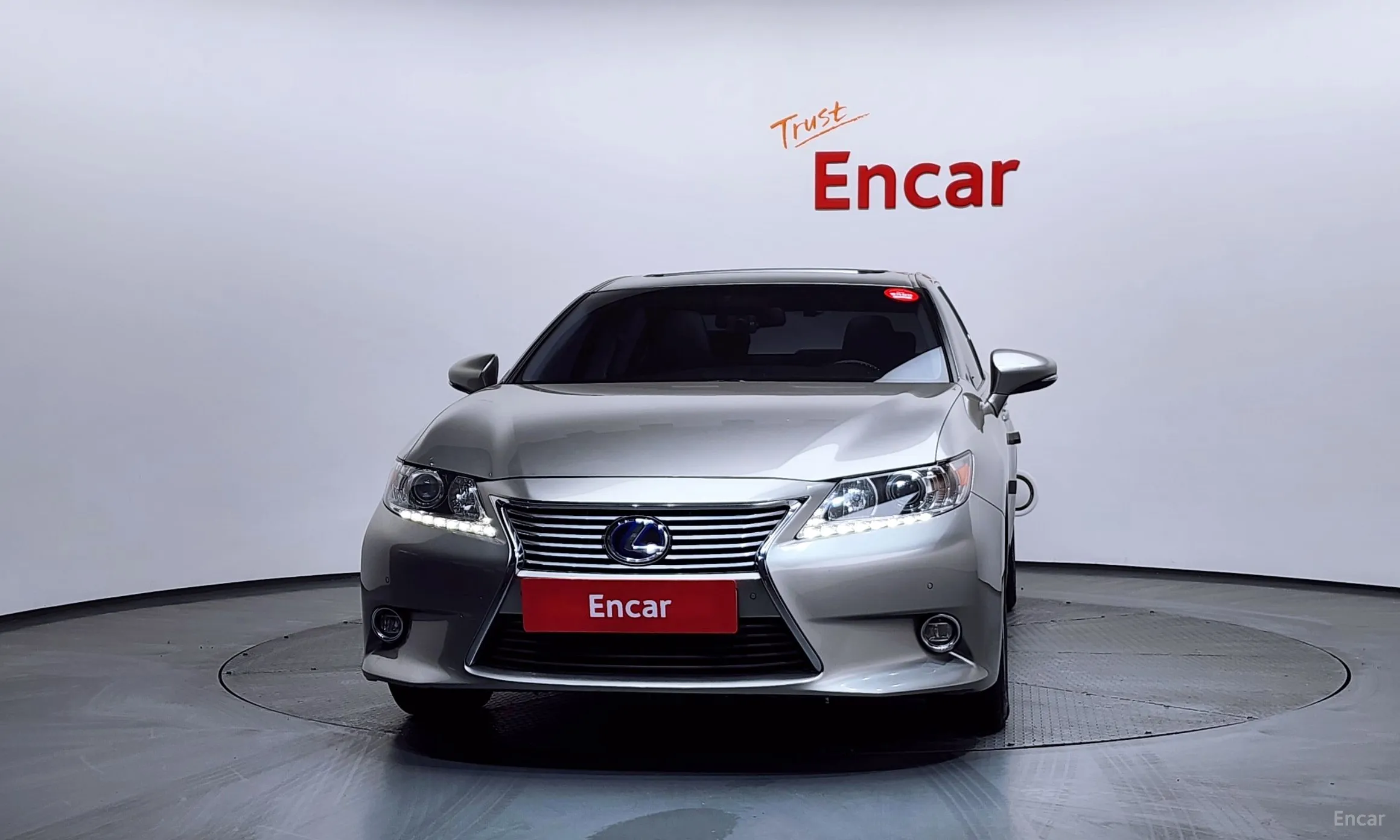 Lexus New ES300h превью 3