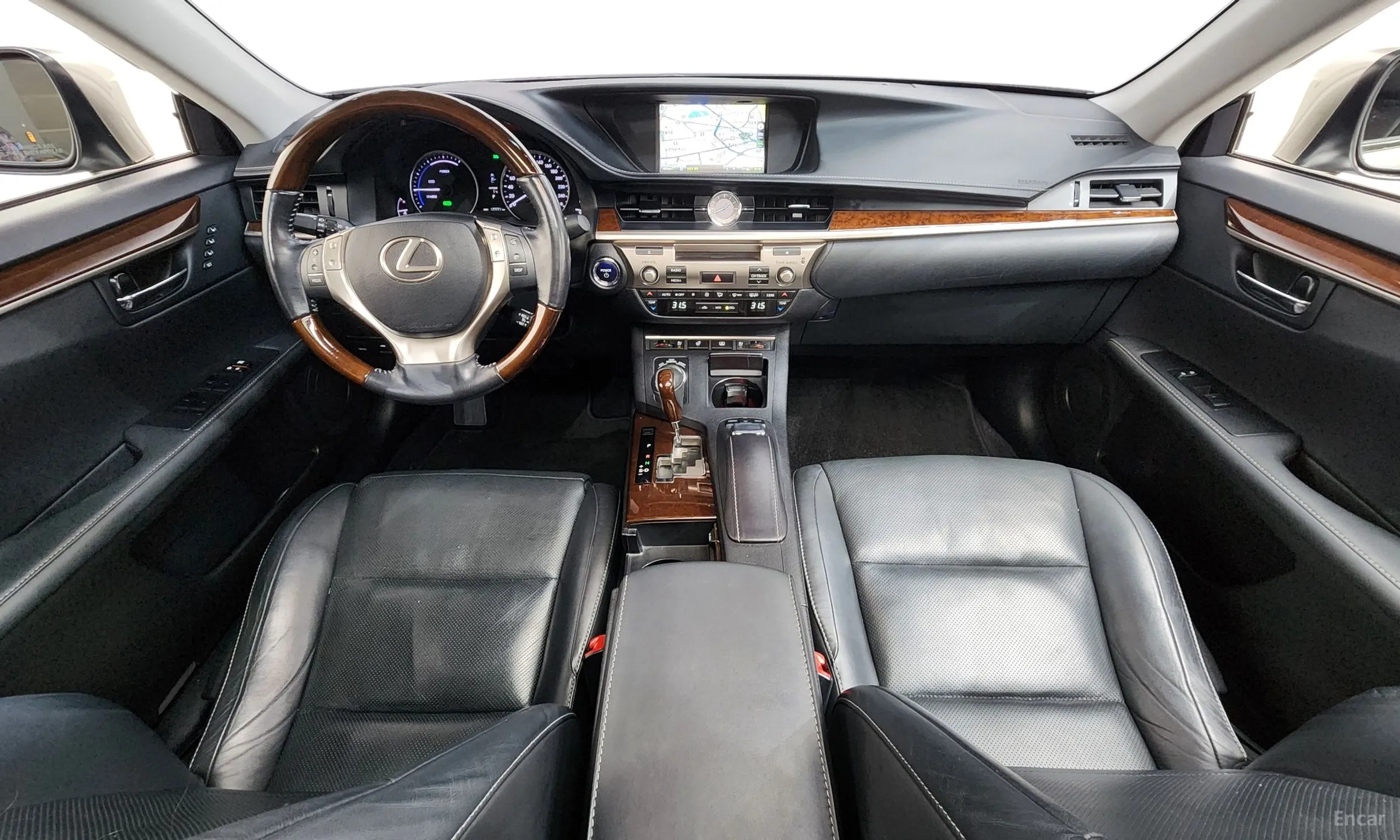 Lexus New ES300h превью 7