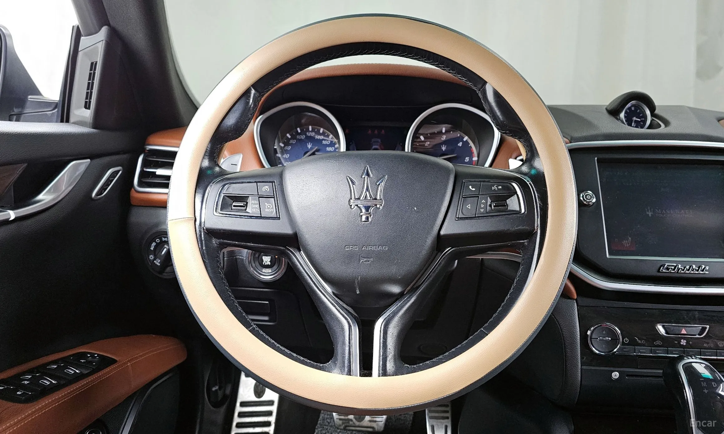 Maserati Ghibli превью 13