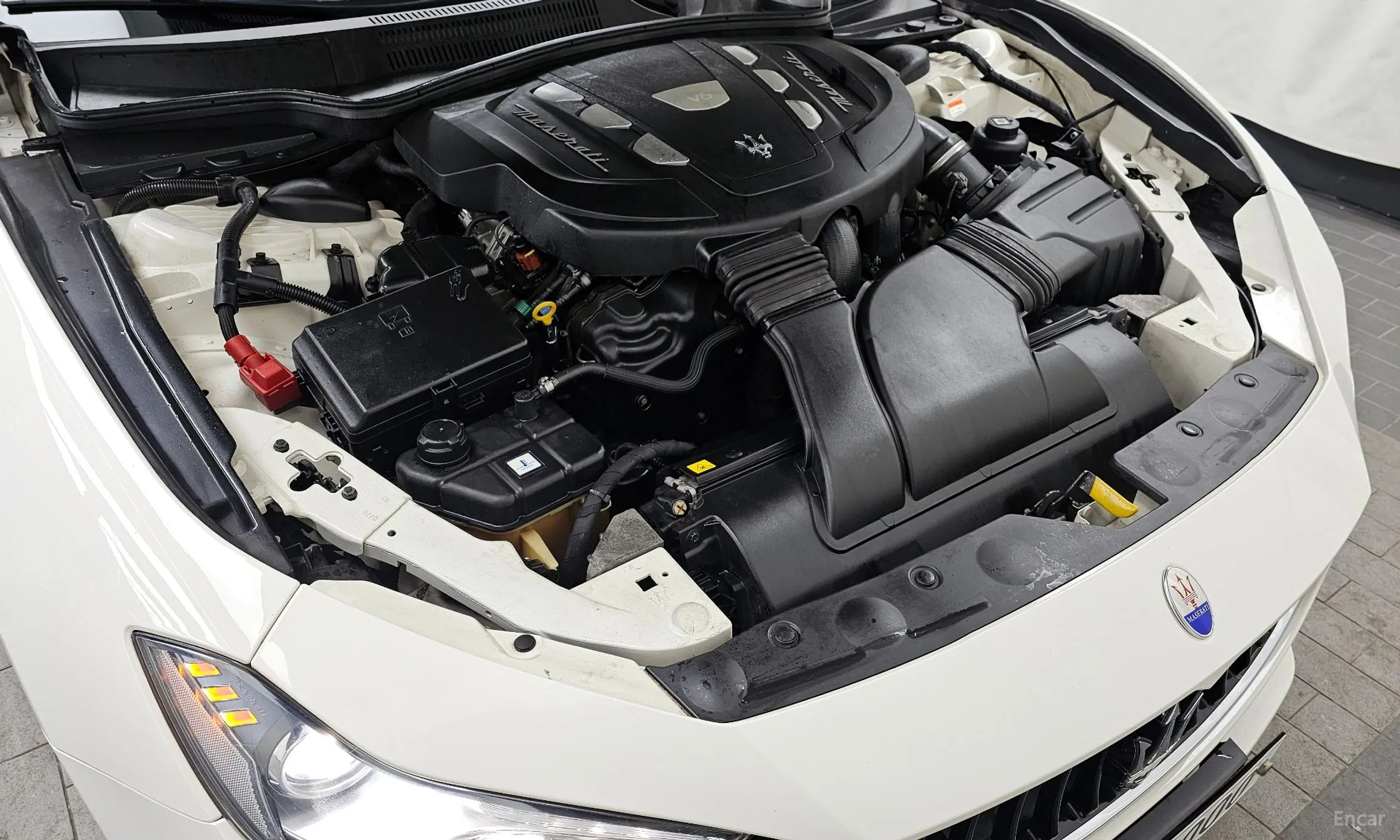 Maserati Ghibli превью 6