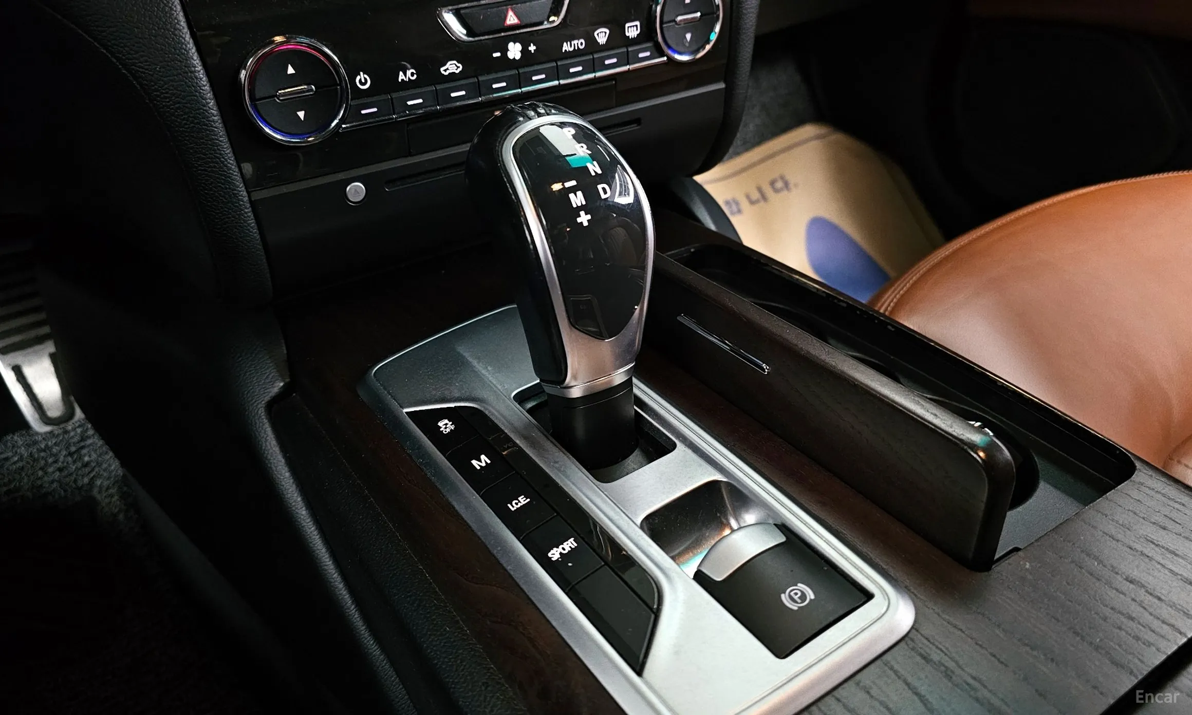 Maserati Ghibli превью 9