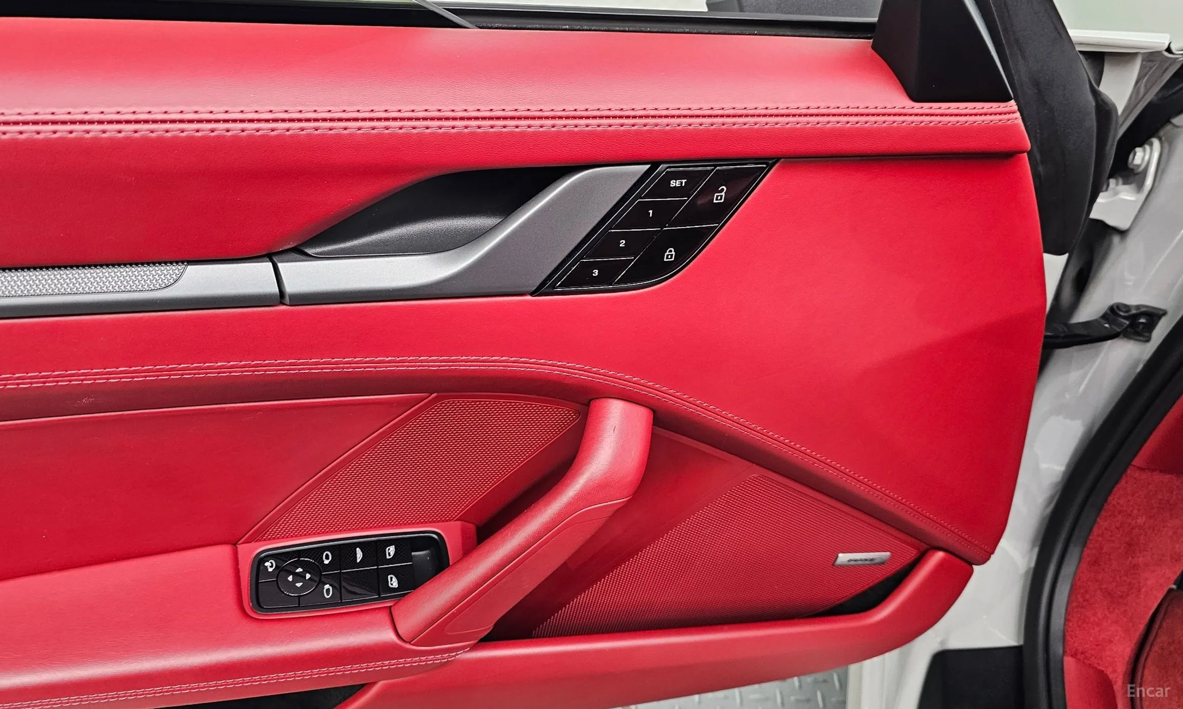 Porsche 911 (992) превью 19